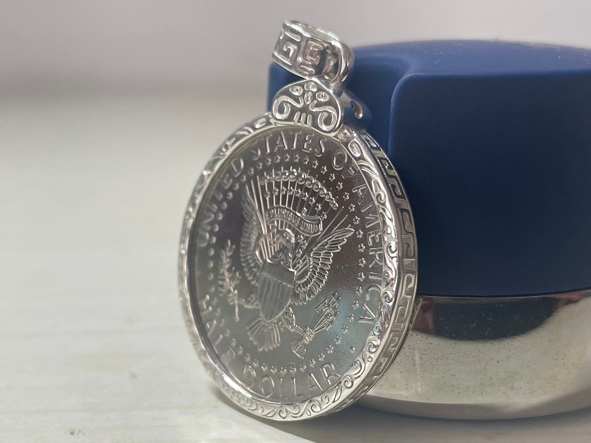 Geruibi Sterling Silver 50 cent Border Screw Top Coin Border is suitable for 30.64mm diameter 2.15mm thickness Coins, Coins Not Included