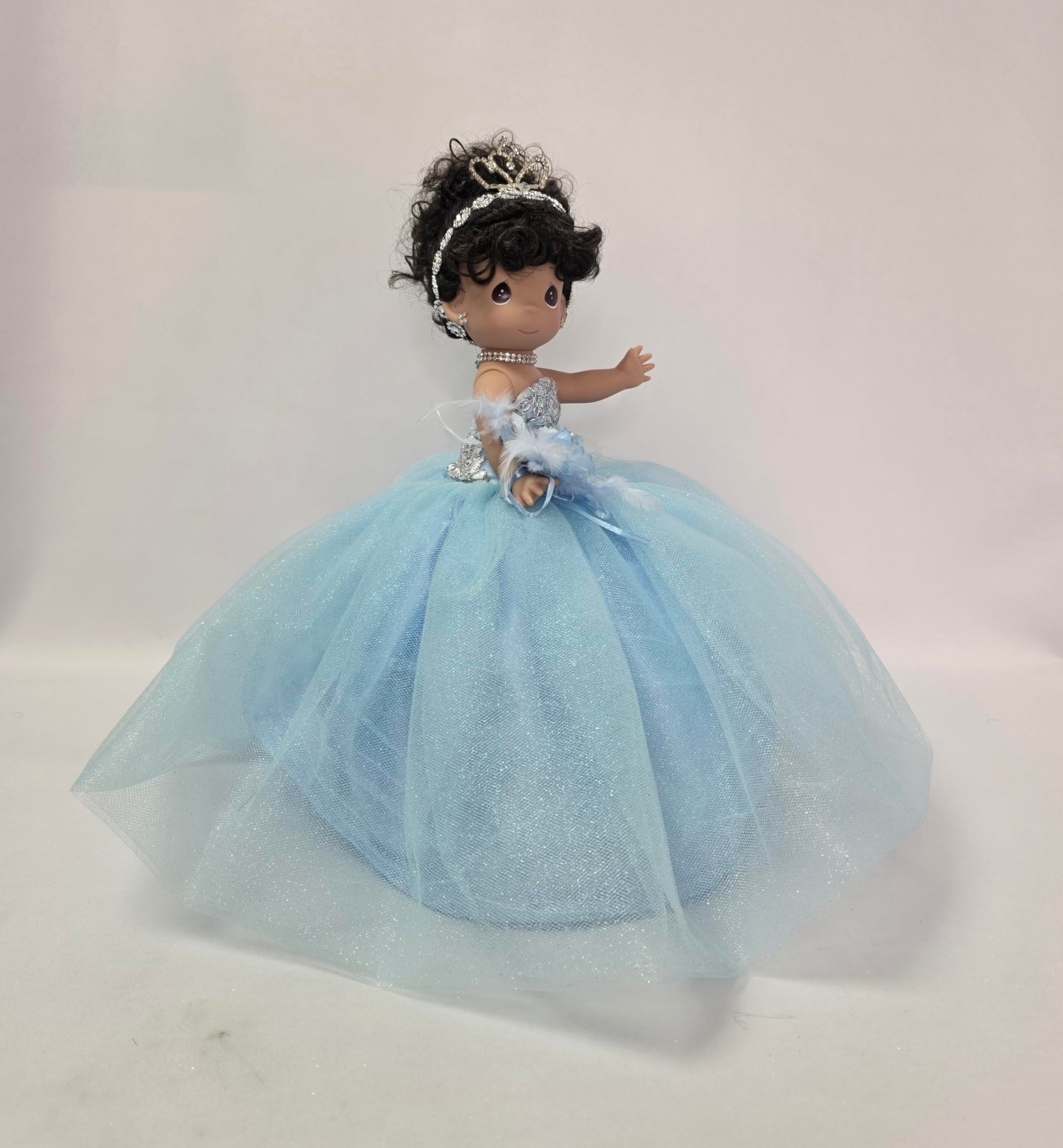 KINNEX COLLECTIONS SINCE 1997 17" Quinceañera Centerpiece Doll - Tulle Gown, Mis Quince Años Table Decoration & Keepsake ARC8421-4 (Baby Blue)