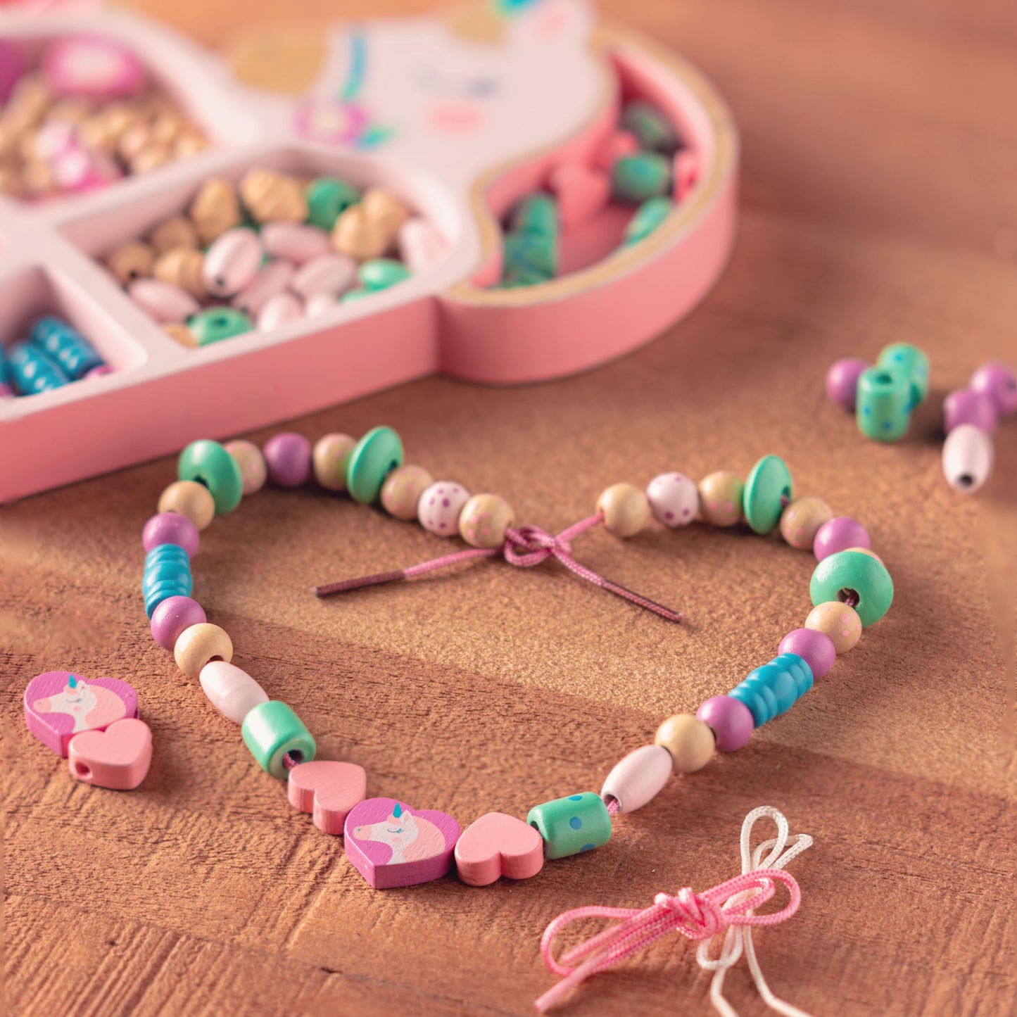 Stephen Joseph, Jewelry Making Kit for Girls Ages 3-8, Wooden Beads, DIY Bracelet Necklace Kit, Friendship Bracelet Gift, Arts & Crafts, 125 Beads