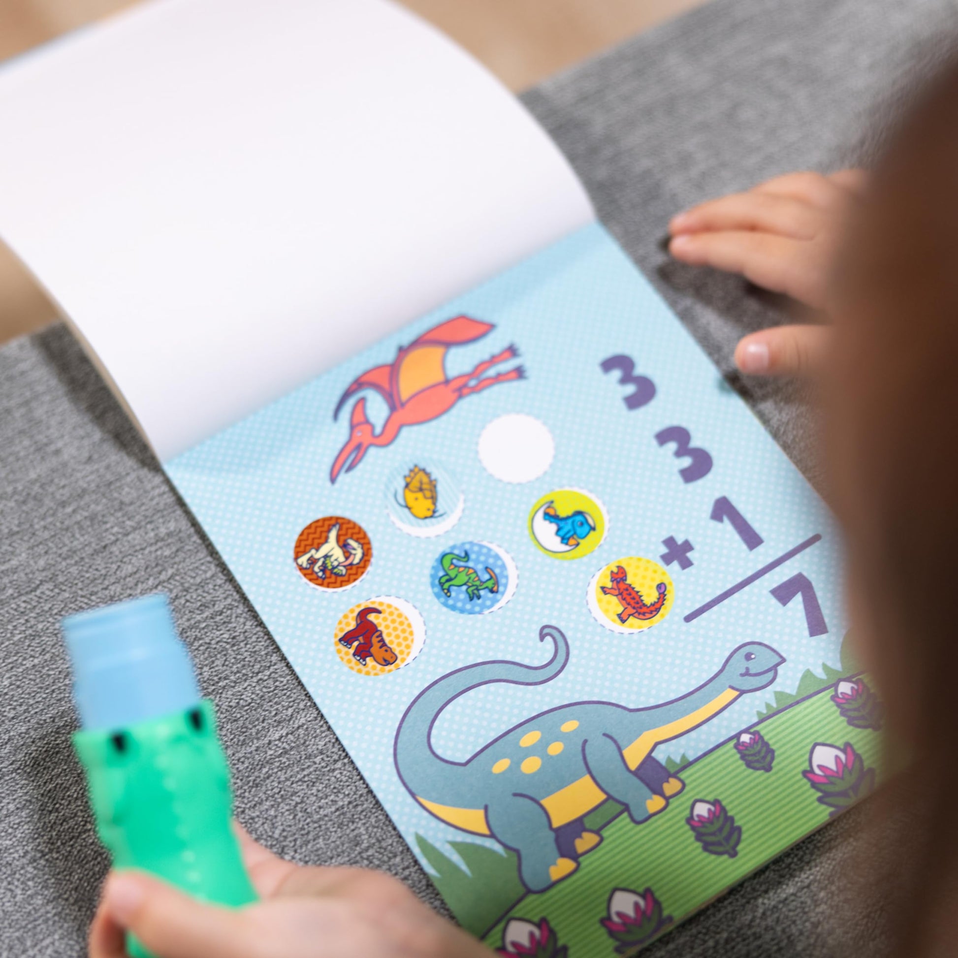 Melissa & Doug Sticker Wow!™ Dinosaur and Tiger Bundle: 2 24-Page Activity Pads, 2 Sticker Stampers, 600 Stickers, Arts and Crafts Fidget Toy