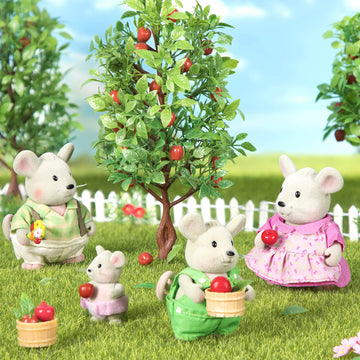 Li'l Woodzeez Handydandy Mice Family Set, 4 Figures and Storybook, Playsets