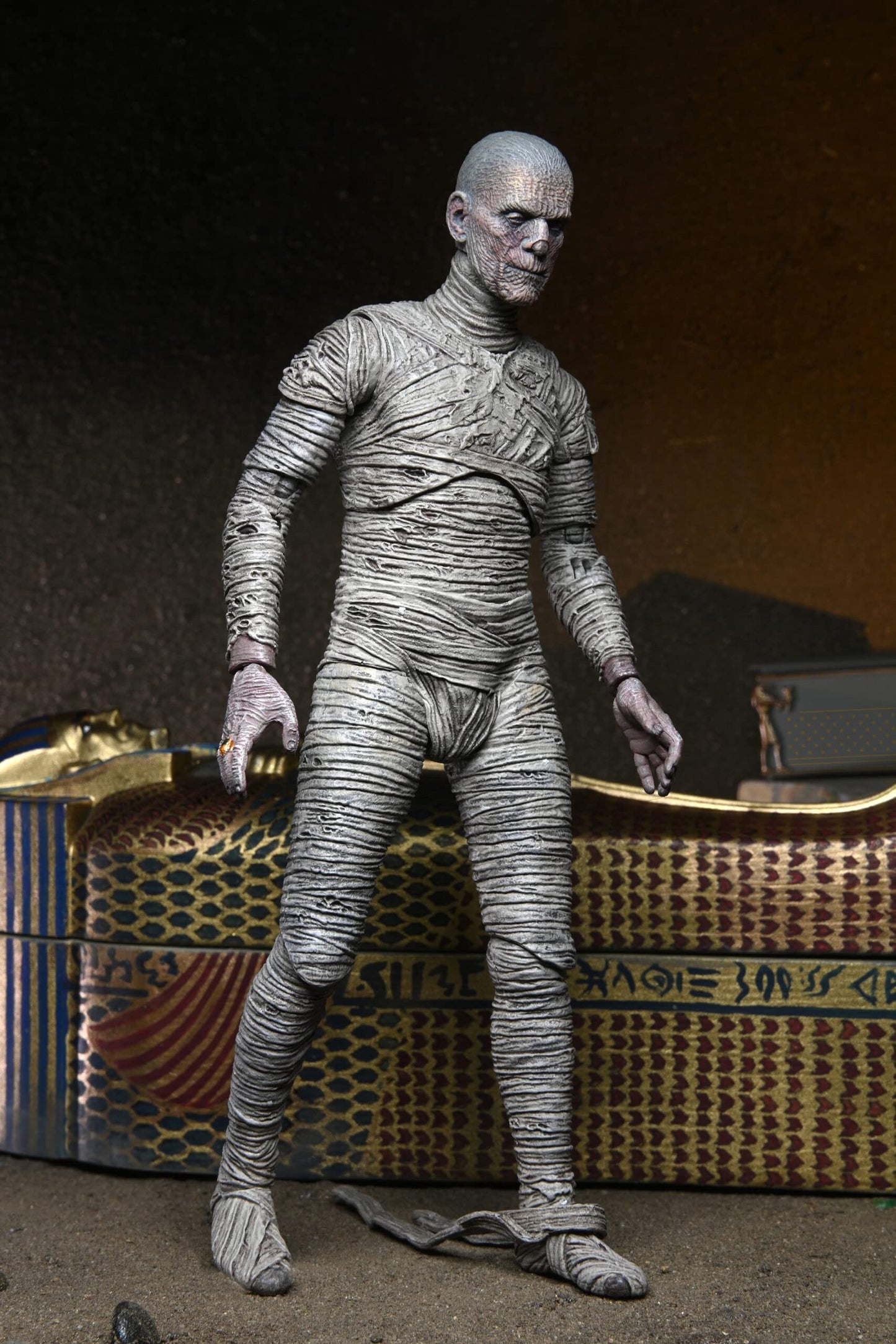 NECA Universal Monsters 7" Scale Ultimate Mummy Action Figure, Color
