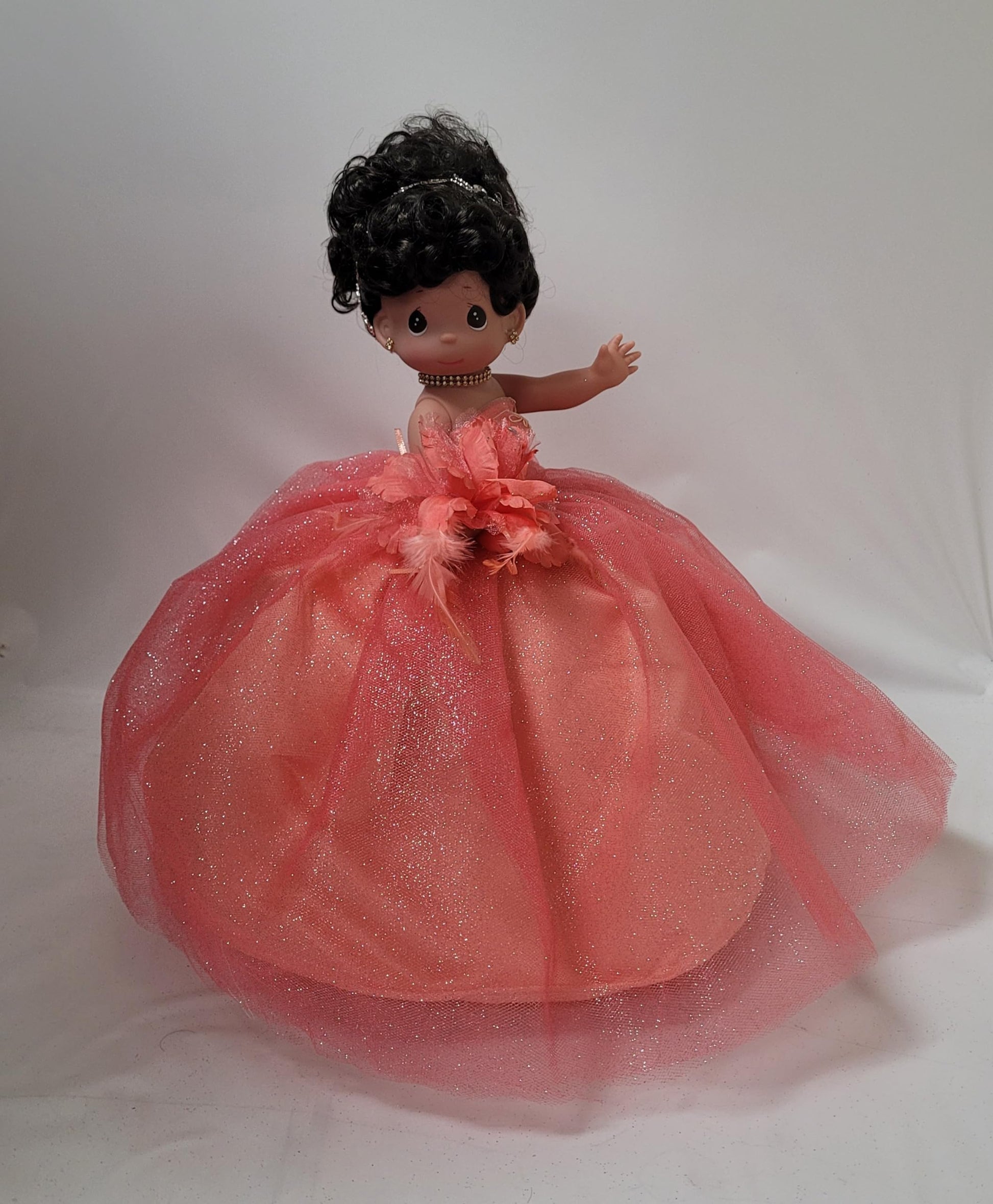 KINNEX COLLECTIONS SINCE 1997 17" Quinceañera Centerpiece Doll - Tulle Gown, Mis Quince Años Table Decoration & Keepsake ARC8421-20 (Flamingo)