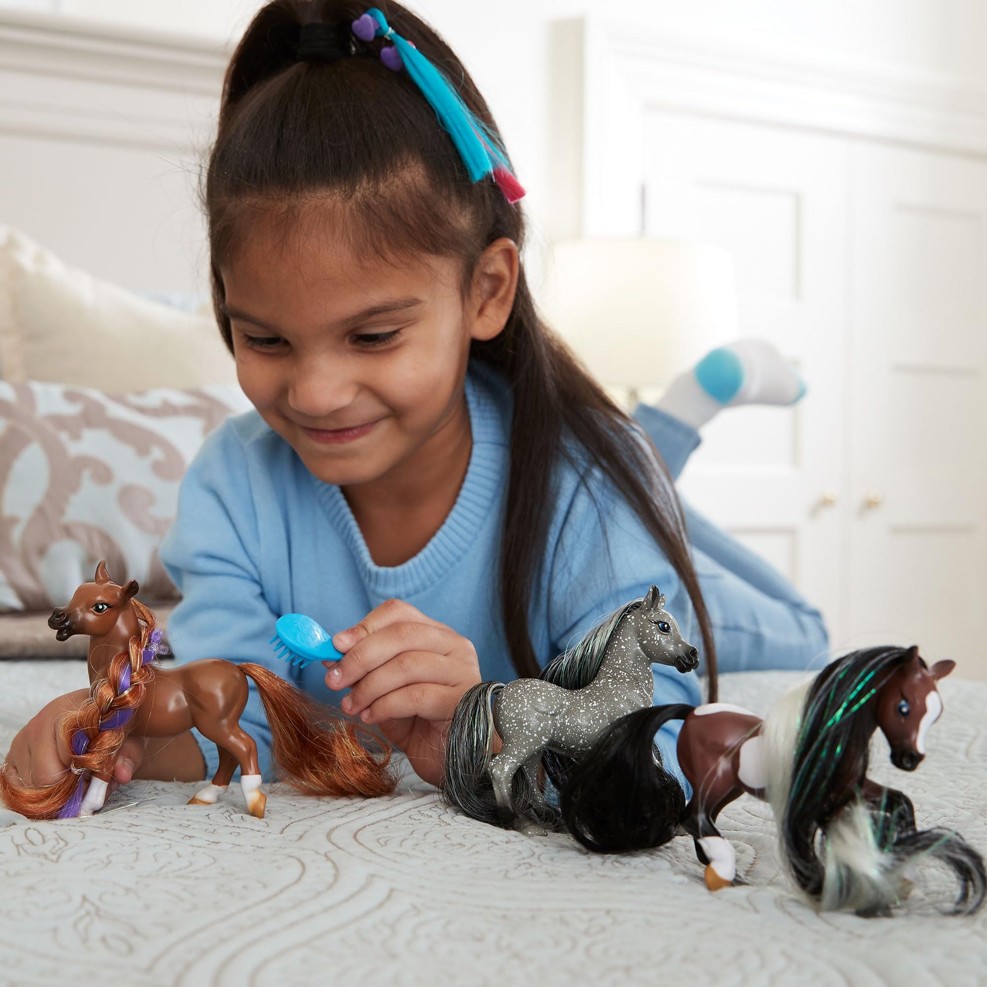 Breyer Horses Mane Beauty Li'l Beauties | Dusty - Horse | Brushable Mane and Tail | 4.25" L x 3.25" H | Model #B-MB-10378