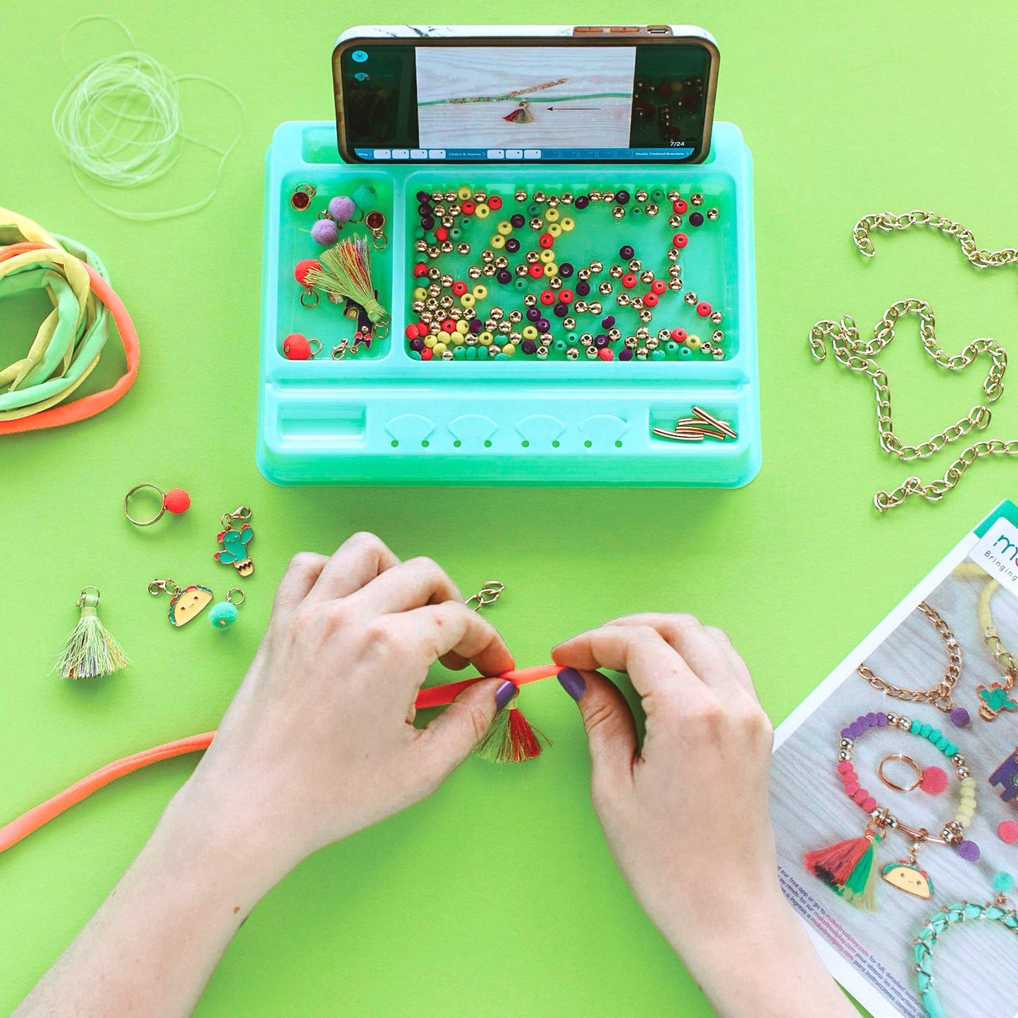 Make It Real: Neo-Brite Chains & Charms Kit - Create 10 Unique Cord & Tassel Charm Bracelets, 195 Pieces, Includes Play Tray,DIY Playful Charm