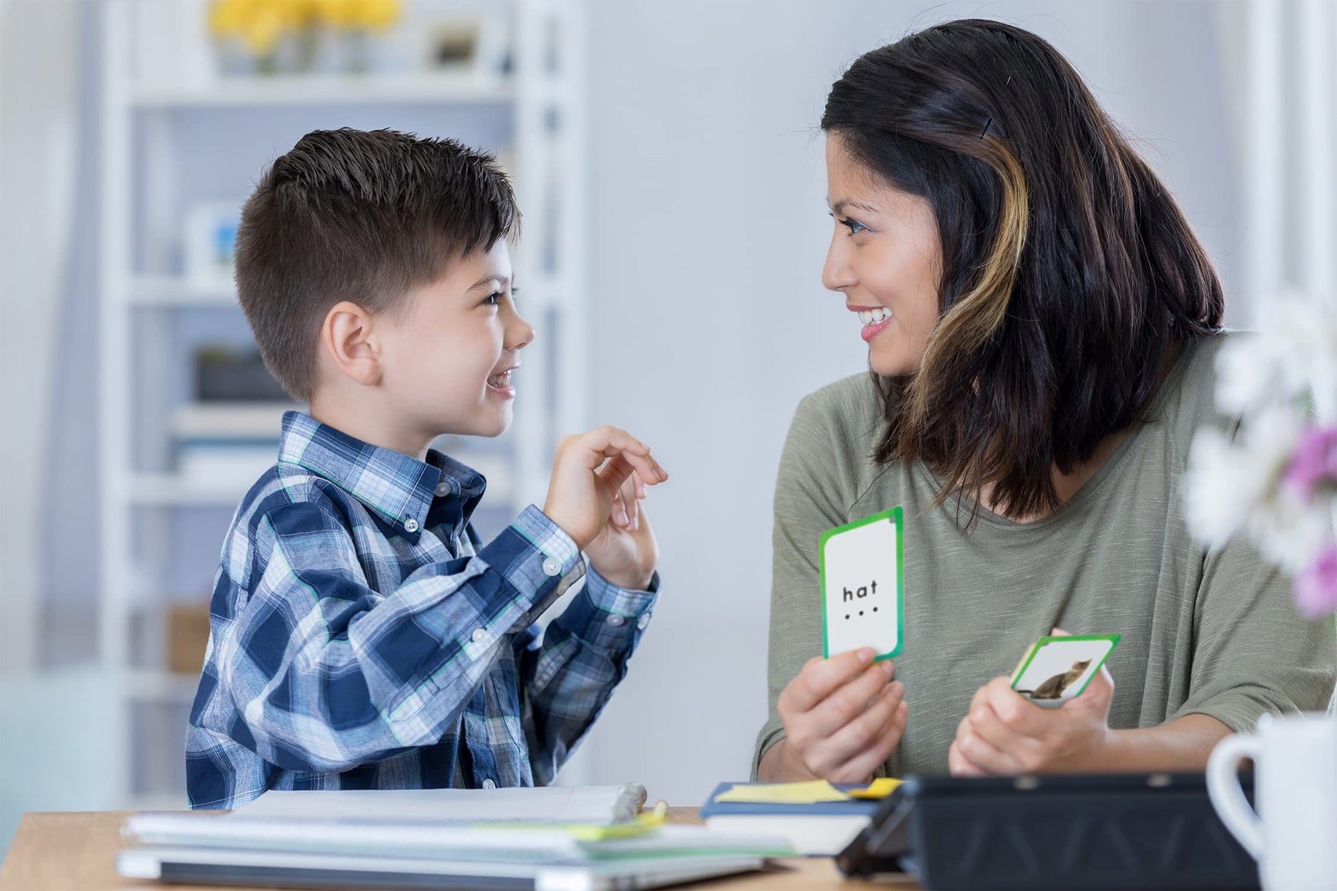 Decoding CVC Words Flash Cards (EP62057)