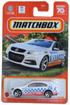 Matchbox Holden VF Commodore SSV, White 35/100 Police Highway Patrol, 1:64 Scale, Unisex, 3+