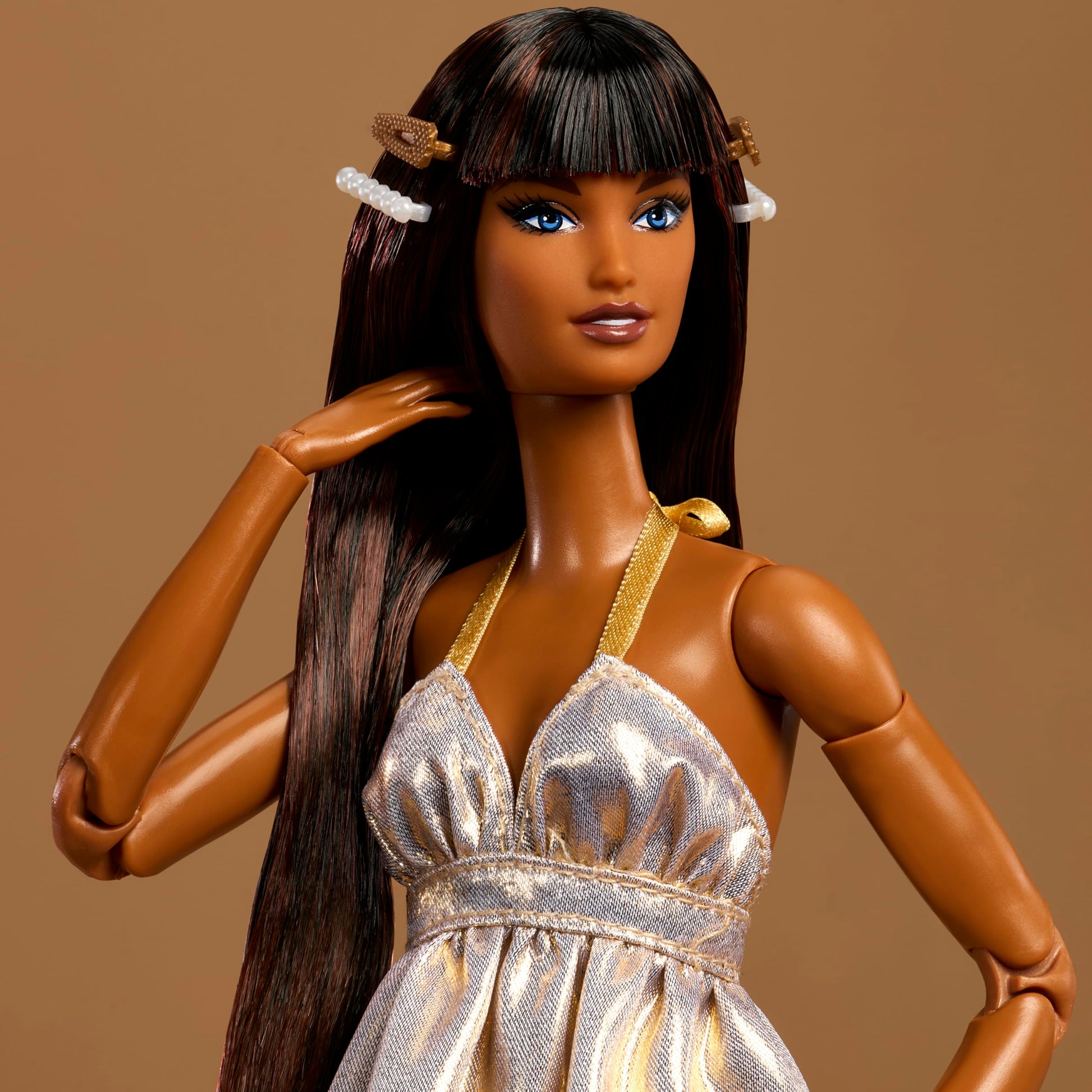Barbie Basics You Create Neutral Kit 001 with Customizable Fashion Doll, Universal-fit Clothing & Accessories, Posable Body & Swappable Doll Head