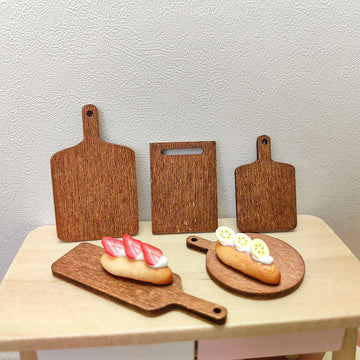Miniature Wood Cutting Board Set (5pcs): 1/12 Scale Kitchen Decor for Dollhouse