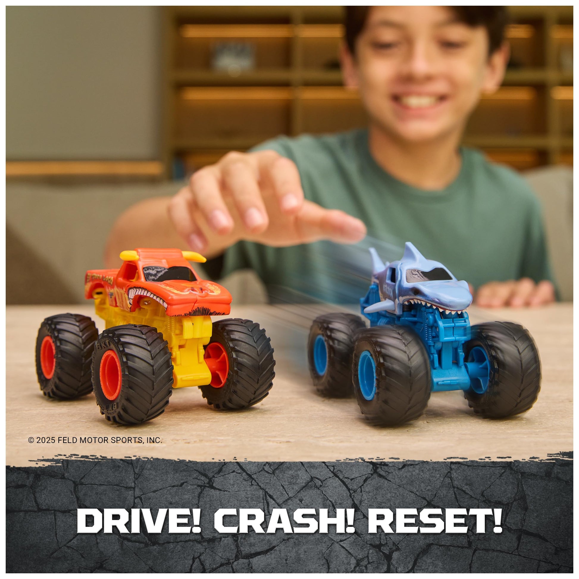 Monster Jam Smash & Bash 2-Pack Monster Trucks, Megalodon & El Toro Loco, 1:64 Die Cast Repairable Monster Truck, Kids Toys for Boy and Girls Ages 3