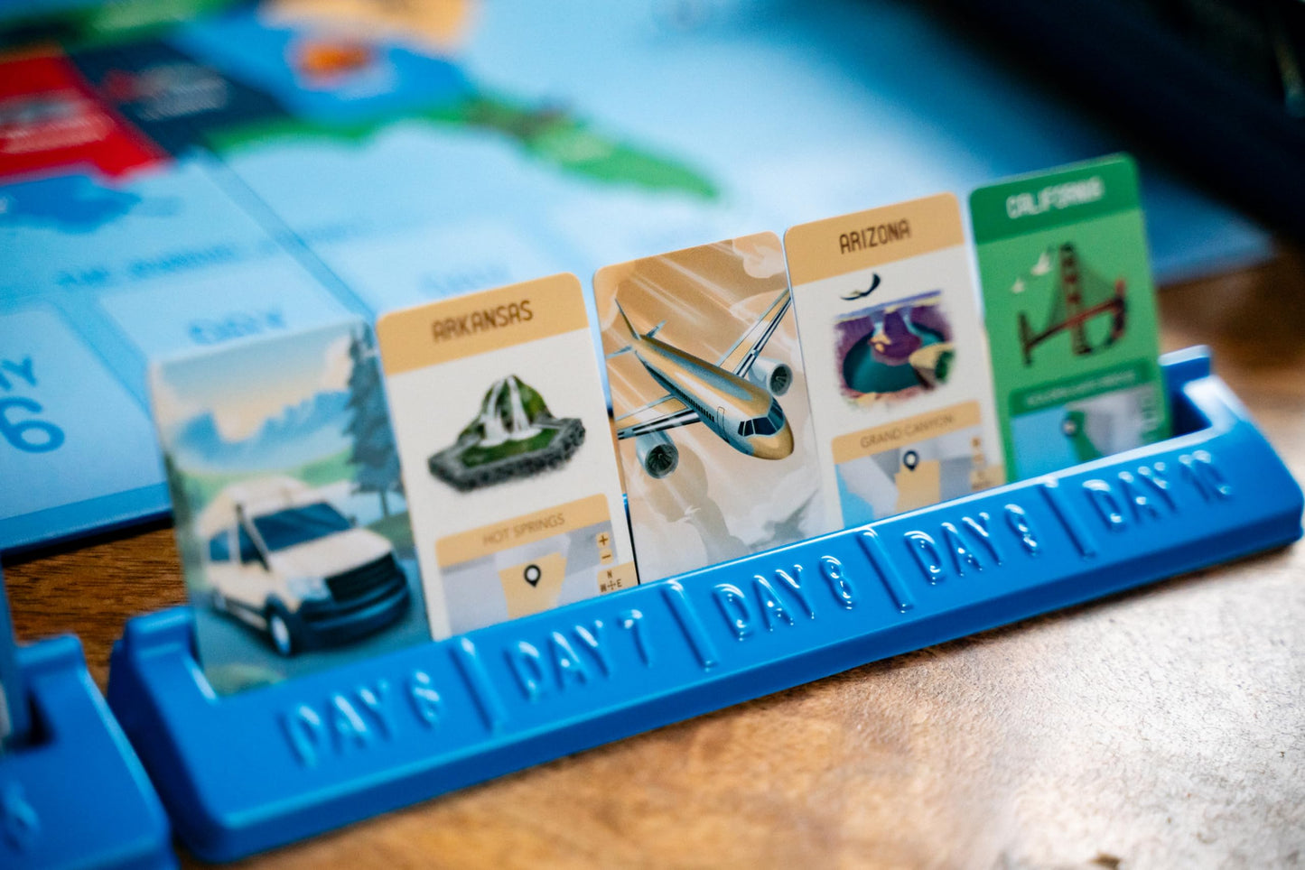 10 Days in The USA | Family Road Trip Board Game for All Ages | Designed by Alan Moon - Designer of Ticket to Ride | 2-4 Players | 30 Min | Ages 8