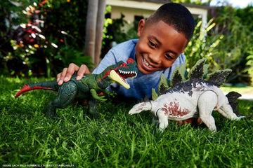 Mattel Jurassic World Gigantic Trackers Action Figure, Stegosaurus Dinosaure Toy with Attack Motion & Tracking Gear, Plus Downloadable App & AR