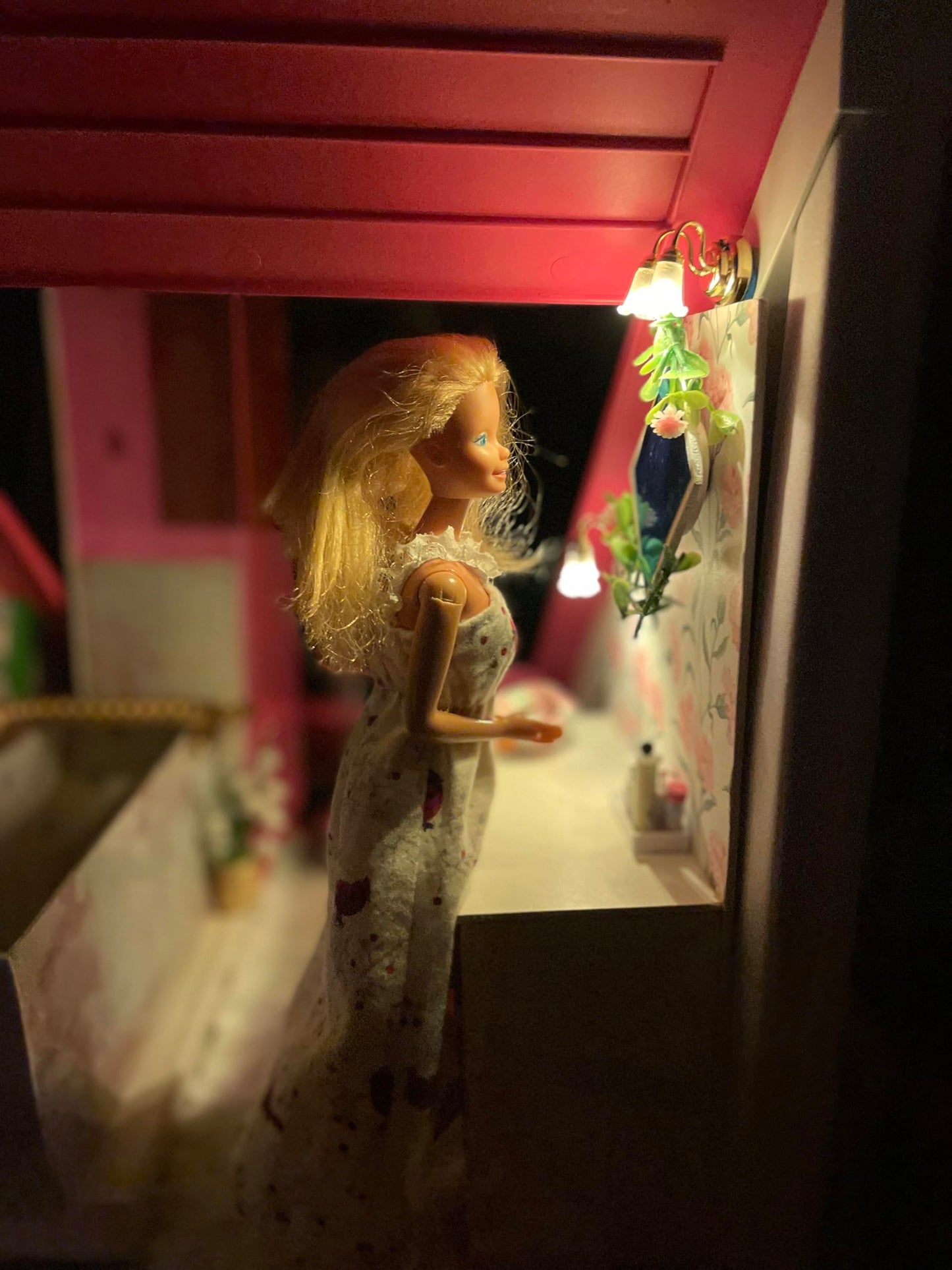 AirAds Dollhouse 1:12 Scale Dollhouse Miniature Elegant Lighting Wall lamp 2-arms LED Light Battery ON/Off Switch