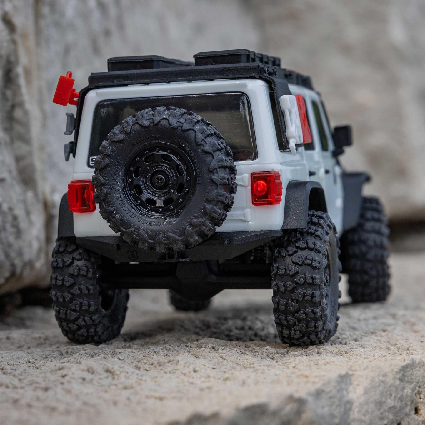 Axial 1/30 SCX30 Jeep Wrangler JLU 4X4 RTR Rock Crawler, White