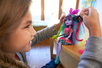 Mattel Monster High Electrified Monstrous Hair Ghouls Twyla Doll