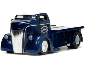 Jada Toys Just Trucks 1:24 1947 Ford COE Flatbed Die-cast Car Dark Blue/White with Tire Rack, Toys for Kids and Adults