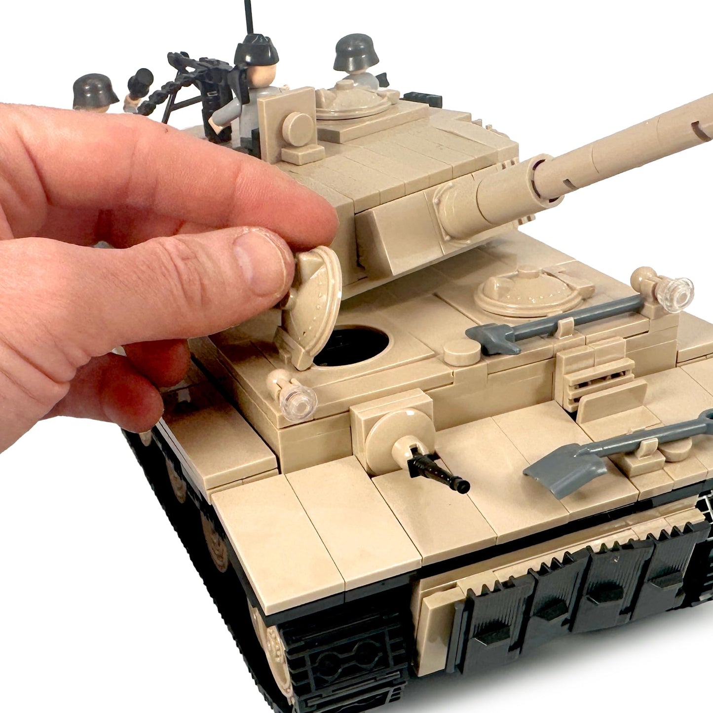 General Jim's WWII German Tiger Tank 131 Historical Military Brick Building Blocks Set, 1,018 Pieces, 1:24 Scale, Rotating Turret, Adjustable Cannon