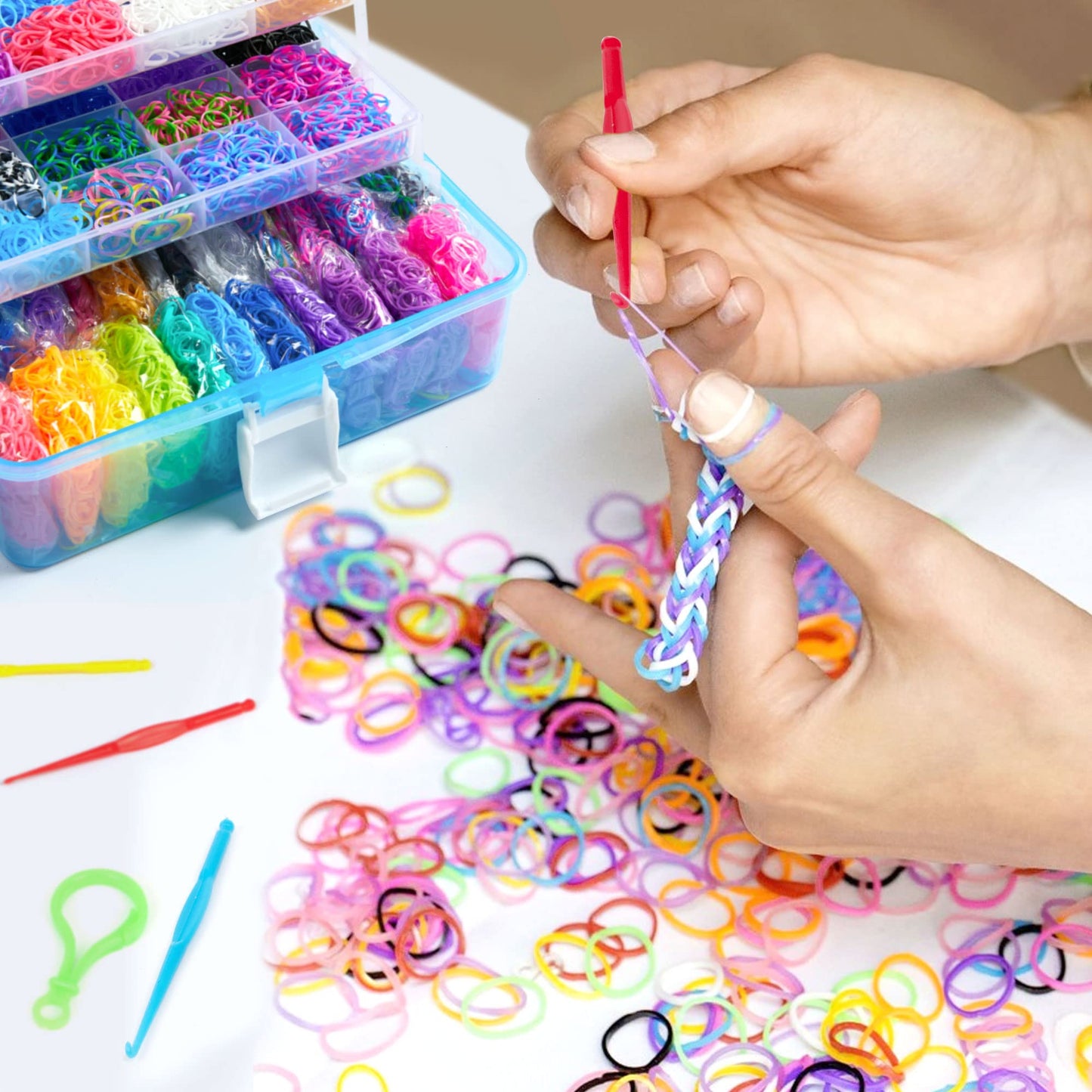 INSCRAFT 17500+ Rubber Loom Bands with 3 Layer Blue Container, 28 Colors, 600 S-Clips, 352 Beads, 40 Cartoon Pendant, Bracelet Making Refill Kit