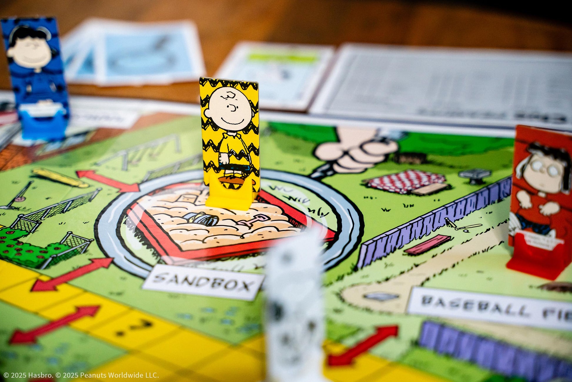 CLUE: Peanuts Board Game, Solve The Mystery of Linus's Missing Blanket with Charlie Brown, Snoopy, & Friends, Explore Iconic Locations Like Lucy’s