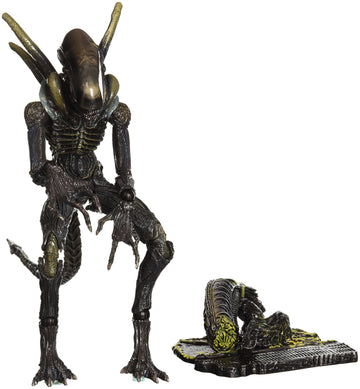 Square Enix Play Arts Kai-Lurker Alien Action Figure