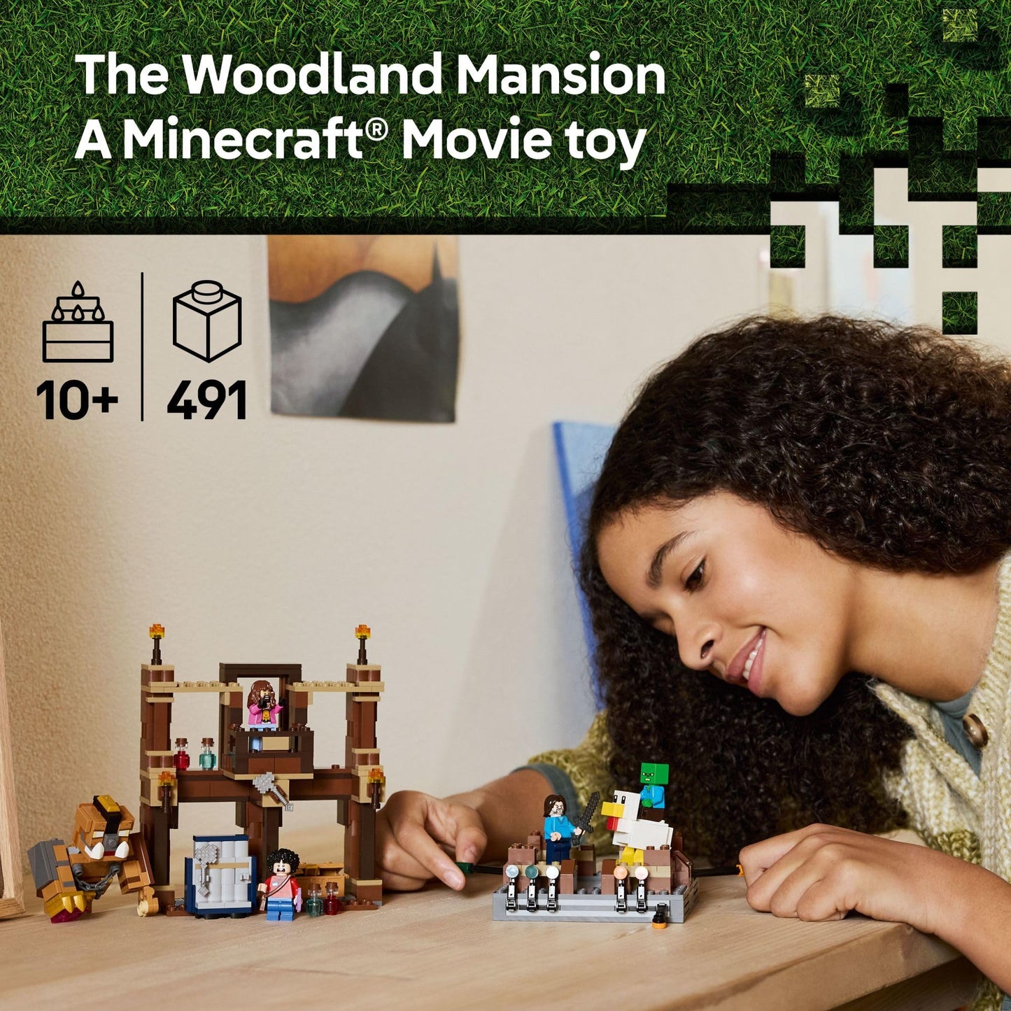 LEGO Minecraft Woodland Mansion Fighting Ring - Building Toy for Kids Age 10+ - Includes Steve, Garrett, & Henry Minecraft Figures, Plus a Chicken