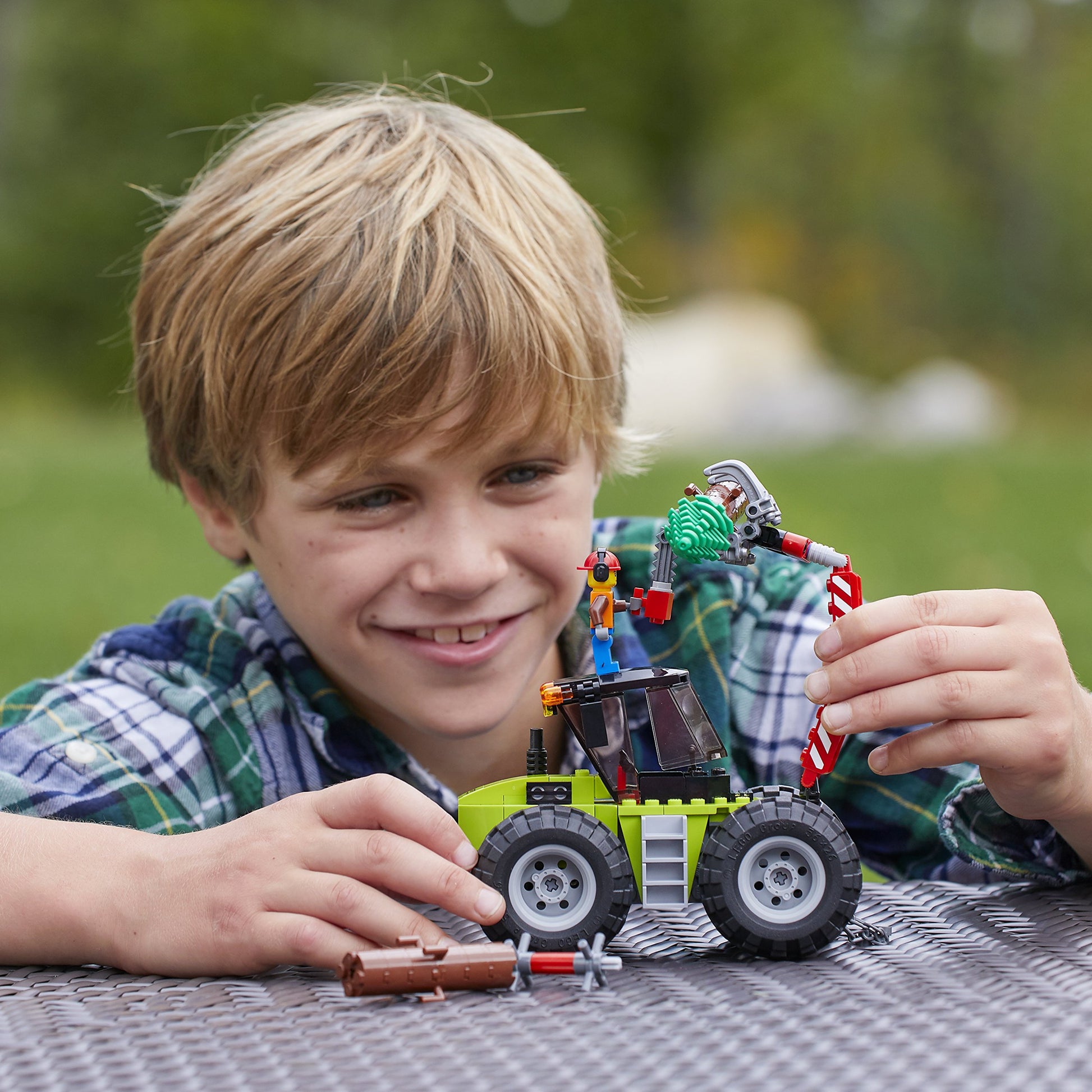 LEGO City Forest Tractor 60181 Building Kit (174 Pieces)
