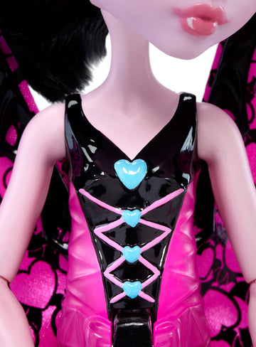 Monster High Ghoul-to-Bat Transformation Draculaura Doll