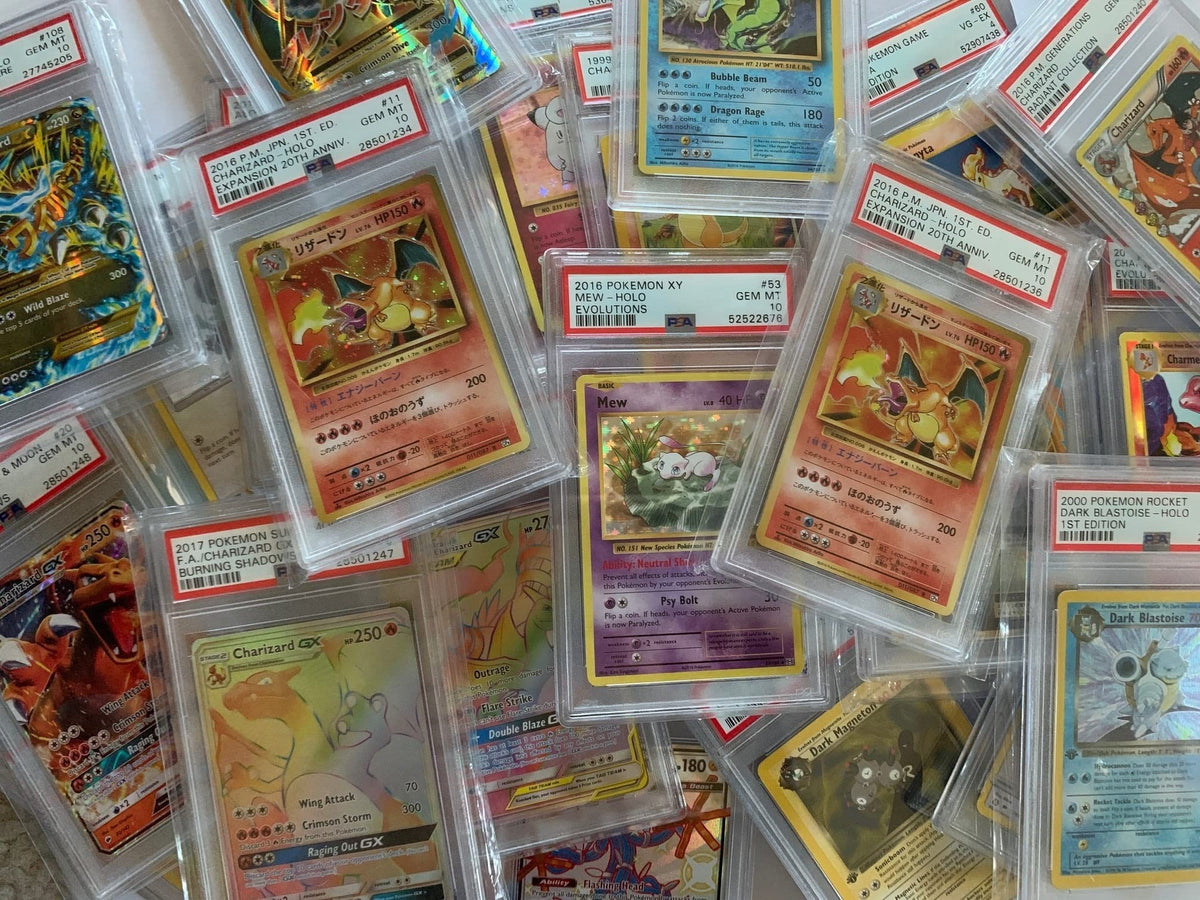 Pokemon TCG: 1x Random Graded Pokemon Card (Beckett, PSA or CGC) - Grade 8 or Higher (English or Japanese)