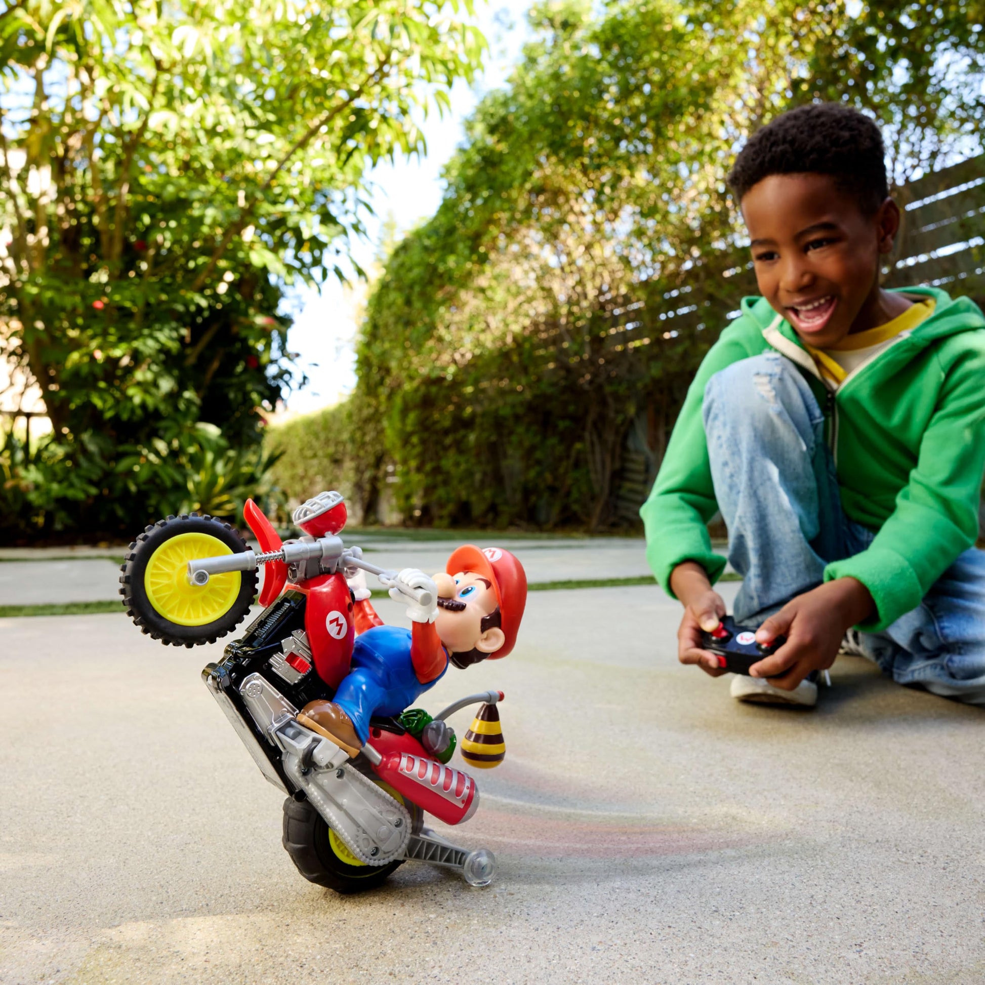 Hot Wheels Mario Wheelie Motocross RC, Remote-Controlled Battery-Powered Vehicle