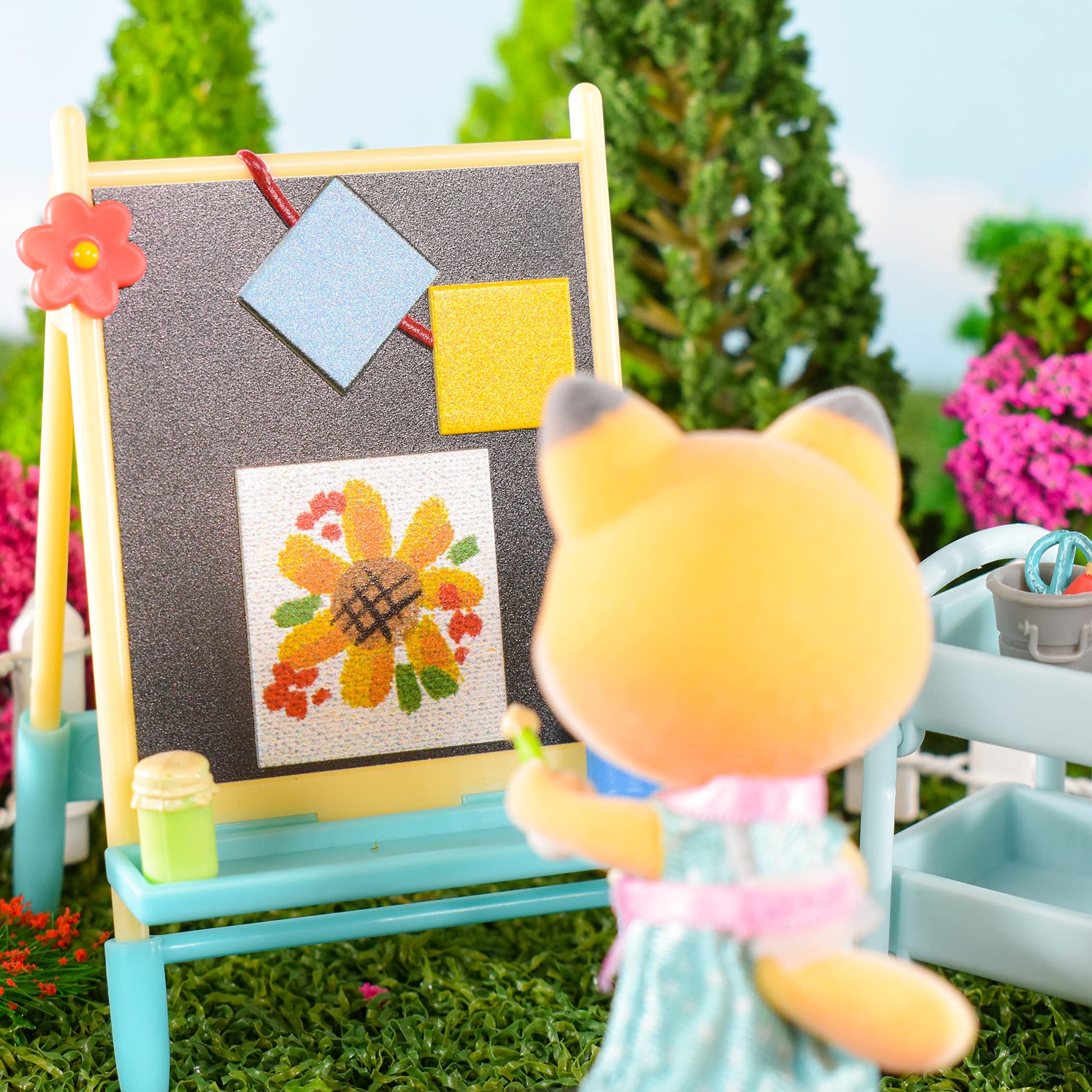 Sunny Days Entertainment Honey Bee Acres Paint & Color Art Fun - 13 Piece Dollhouse Playset with Exclusive Fox Figure | Pretend Play Toys for Kids