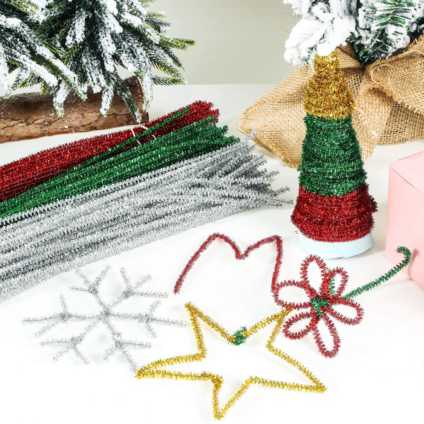 WILLBOND 400 Pieces Christmas Pipe Cleaners Craft Pipe Cleaners Glitter Chenille Stems Creative Arts Chenille Stems for DIY Craft Christmas