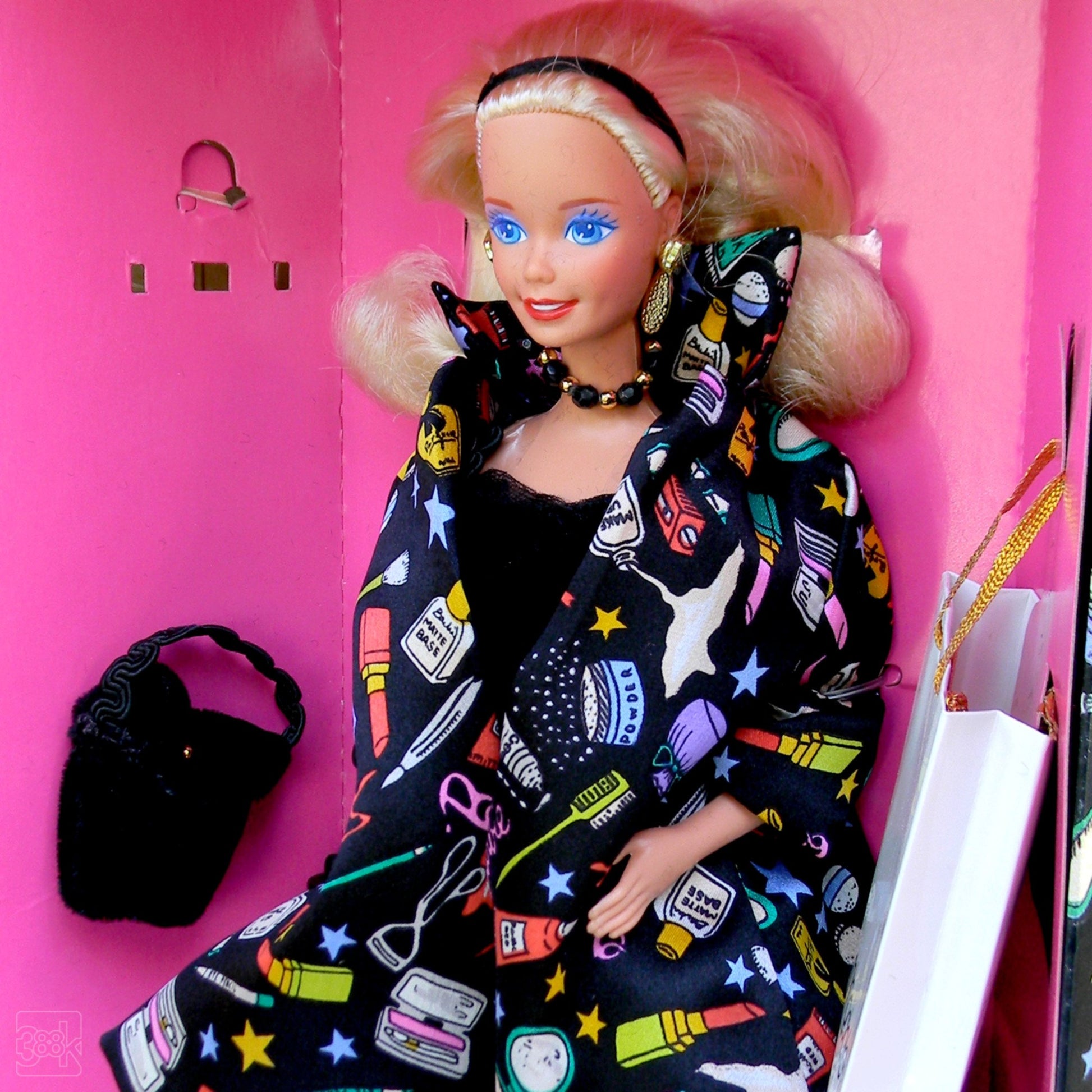 Bloomingdale's Limited Edition - Savvy Shopper Barbie - Designed by Nicole Miller