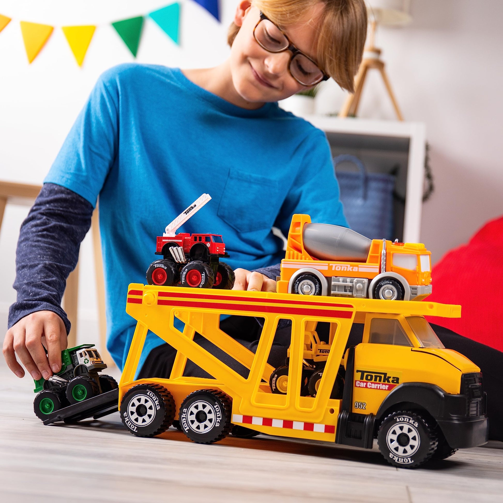 Tonka Steel Classics, Classic Car Carrier - Made with Steel and Sturdy Plastic, Yellow Friction Powered, Boys and Girls, Toddlers Ages 3+, Big