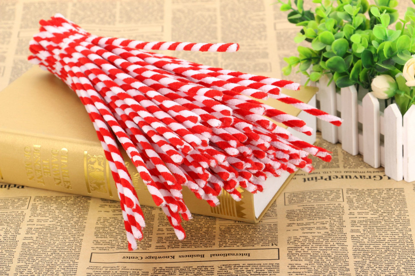 Carykon Pack of 100 Striped Chenille Stems Pipe Cleaners (Red)