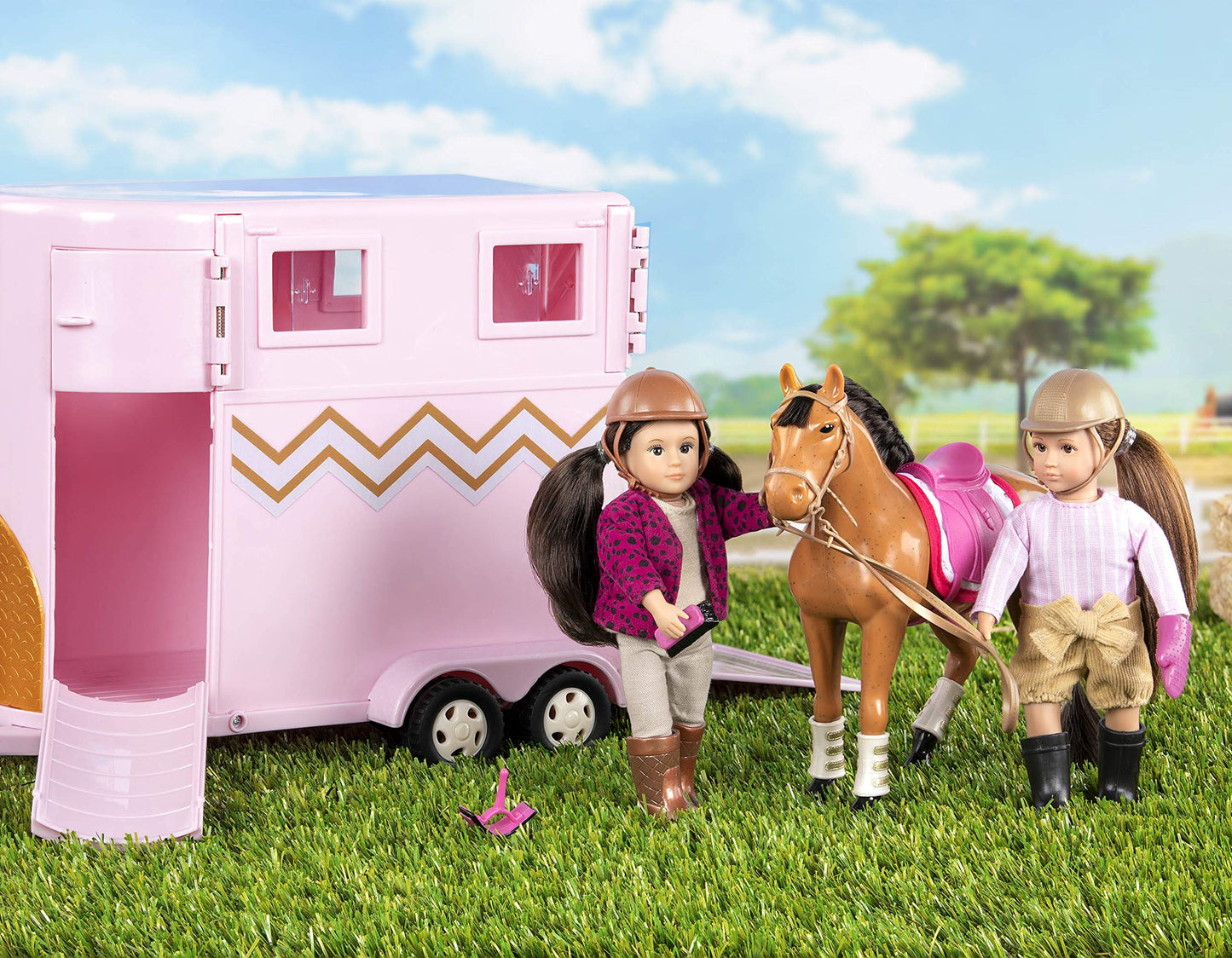Lori - Hoofing It - Horse Trailer - Play Set for 6-Inch Horses & Mini Dolls - Horse Accessories - Saddle, Bridle, Brush & More - 3+ Years