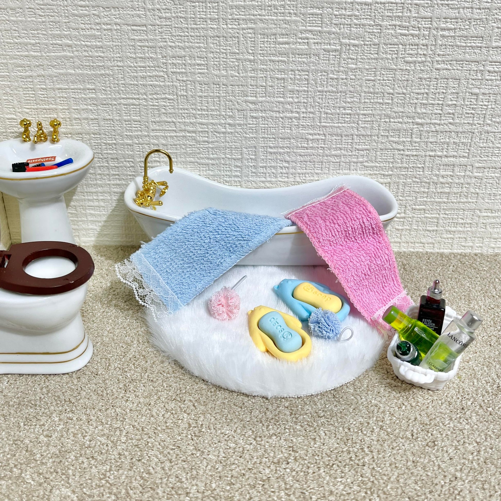 SAMCAMI Miniature Dollhouse Accessories, Mini Fashion and Dollhouse Bathroom Acessories, Mini Stuff, Miniature Makeup