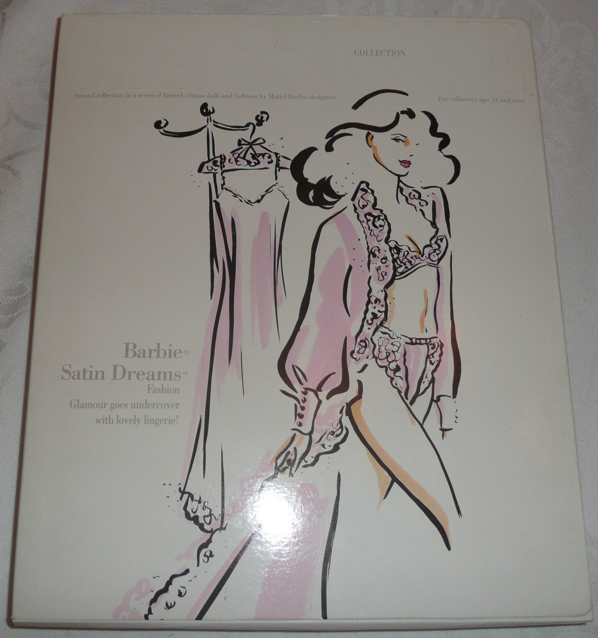 Barbie- Classique Satin Dream Fashion , Barbie Lingerie