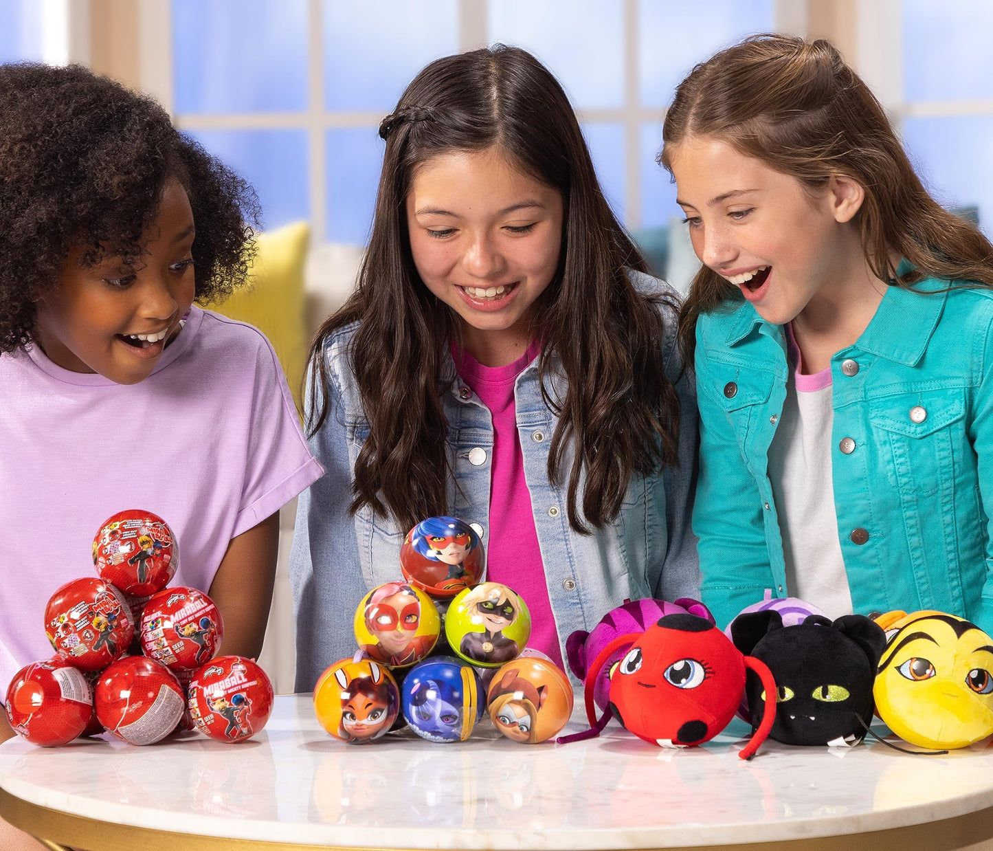 Miraculous Wyncor Ladybug 4-1 Surprise Miraball (1-Pack)