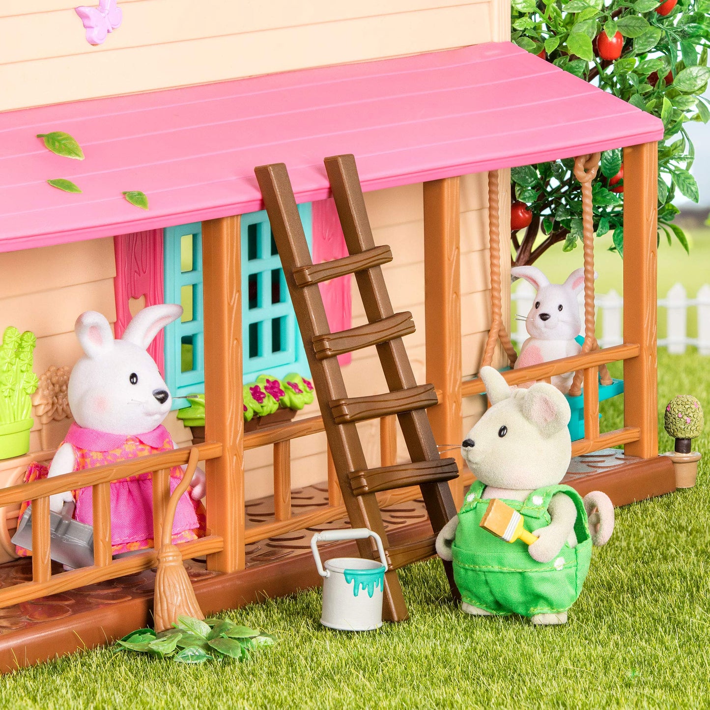 Li'l Woodzeez Handydandy Mice Family Set, 4 Figures and Storybook, Playsets
