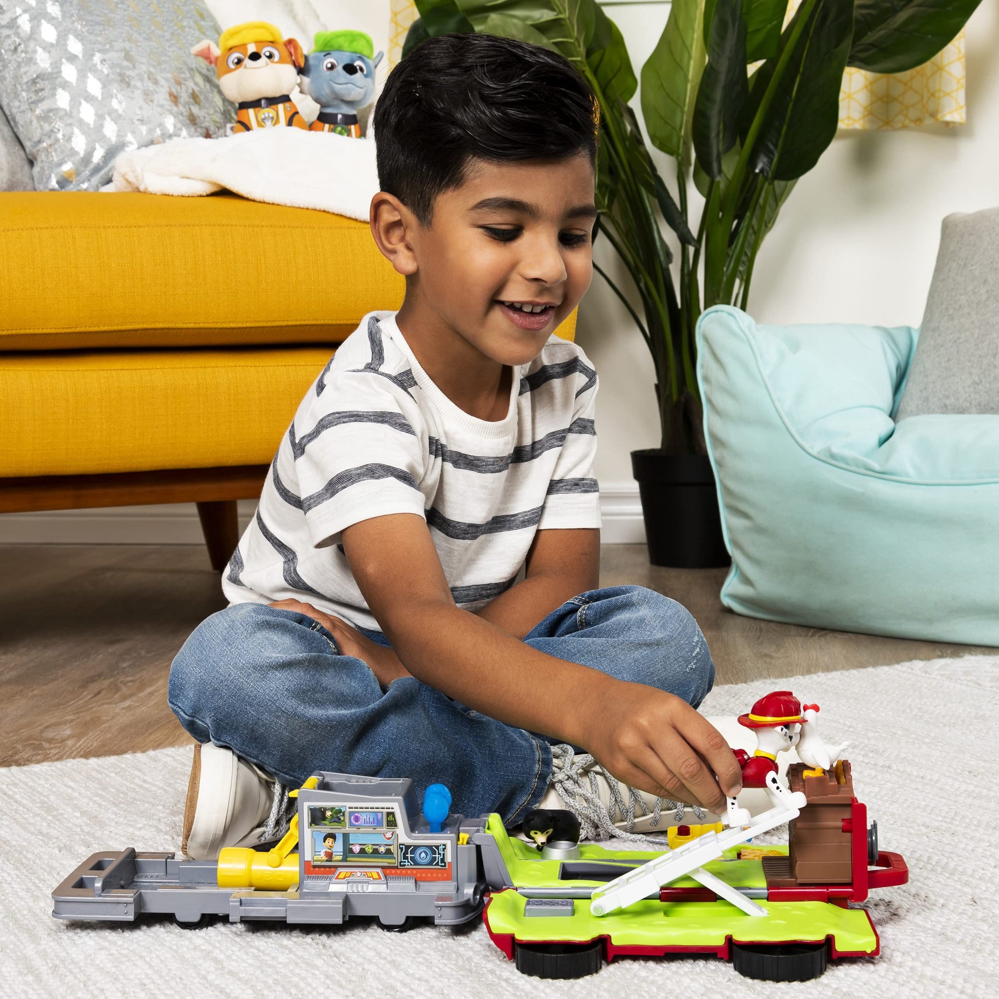 Paw Patrol, Marshall’s Ride ‘N’ Rescue, Transforming 2-in-1 Playset & Fire Truck, for Kids Aged 3 & Up