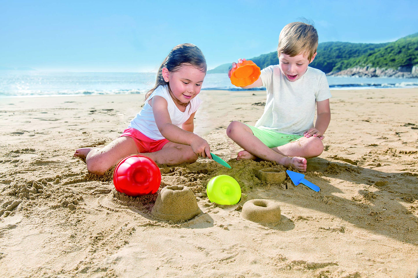 Hape Baker's Trio Sand and Beach Toy Set Toys, Multicolor, Bold
