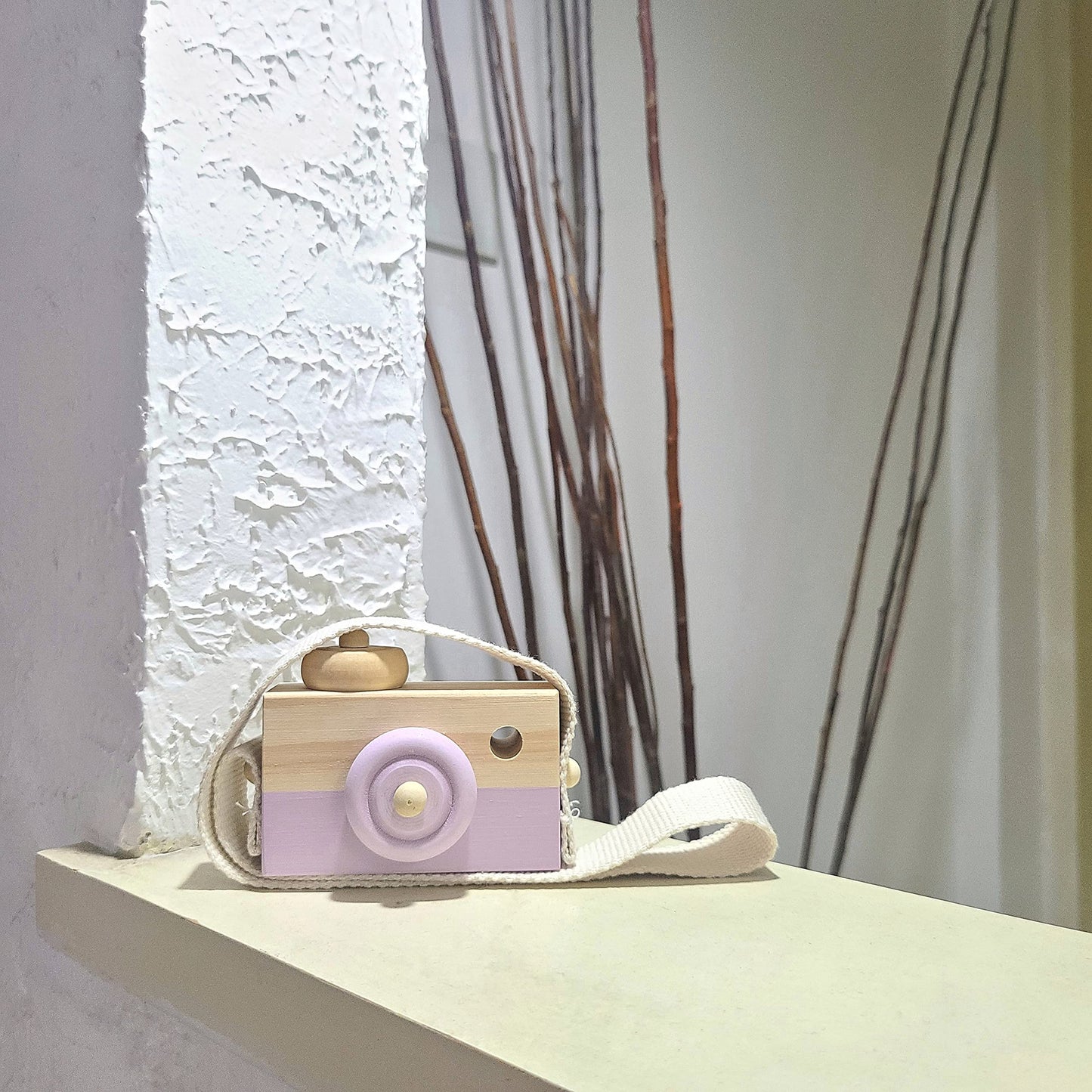 Cynzia Baby Wooden Mini Camera Toy, Kid Cute Mini Sharpe Toy Neck Hanging Photographed Props for Toddlers Children Kids' Room Hanging Decor Gift