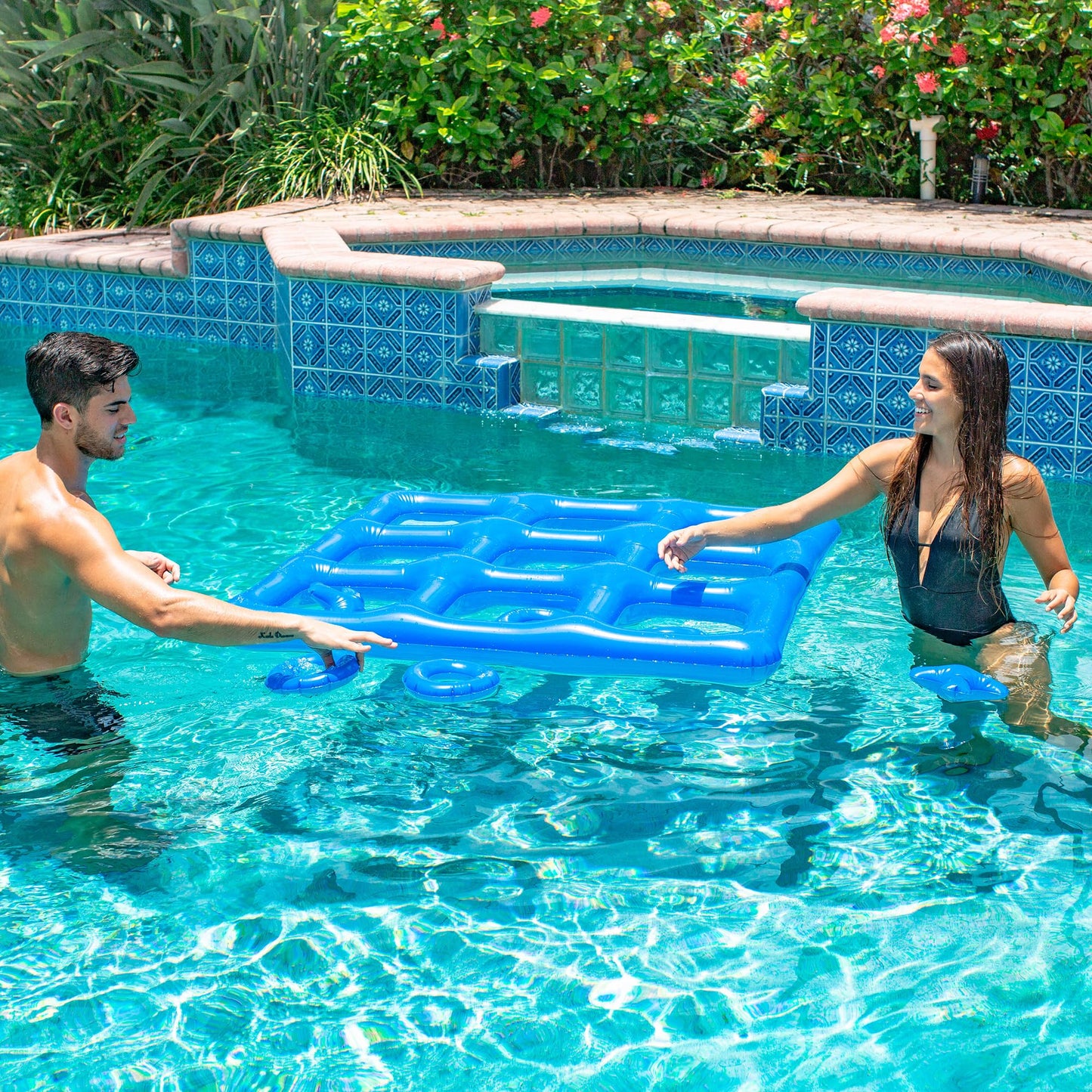 Poolcandy Inflatable Waterproof Jumbo Tic Tac Toe Game