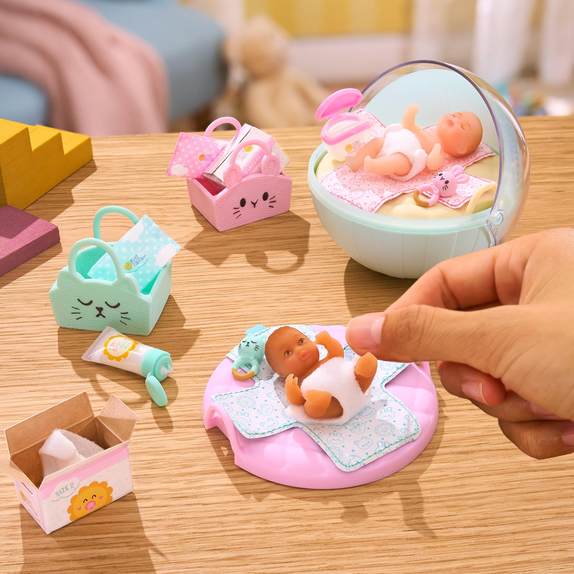 MGA's Miniverse Make It Mini Real Baby Nurture - Blind Packaging, Baby Care Themed Mini Collectibles, 8 Styles Including Rare Twins, Collectors, 8+