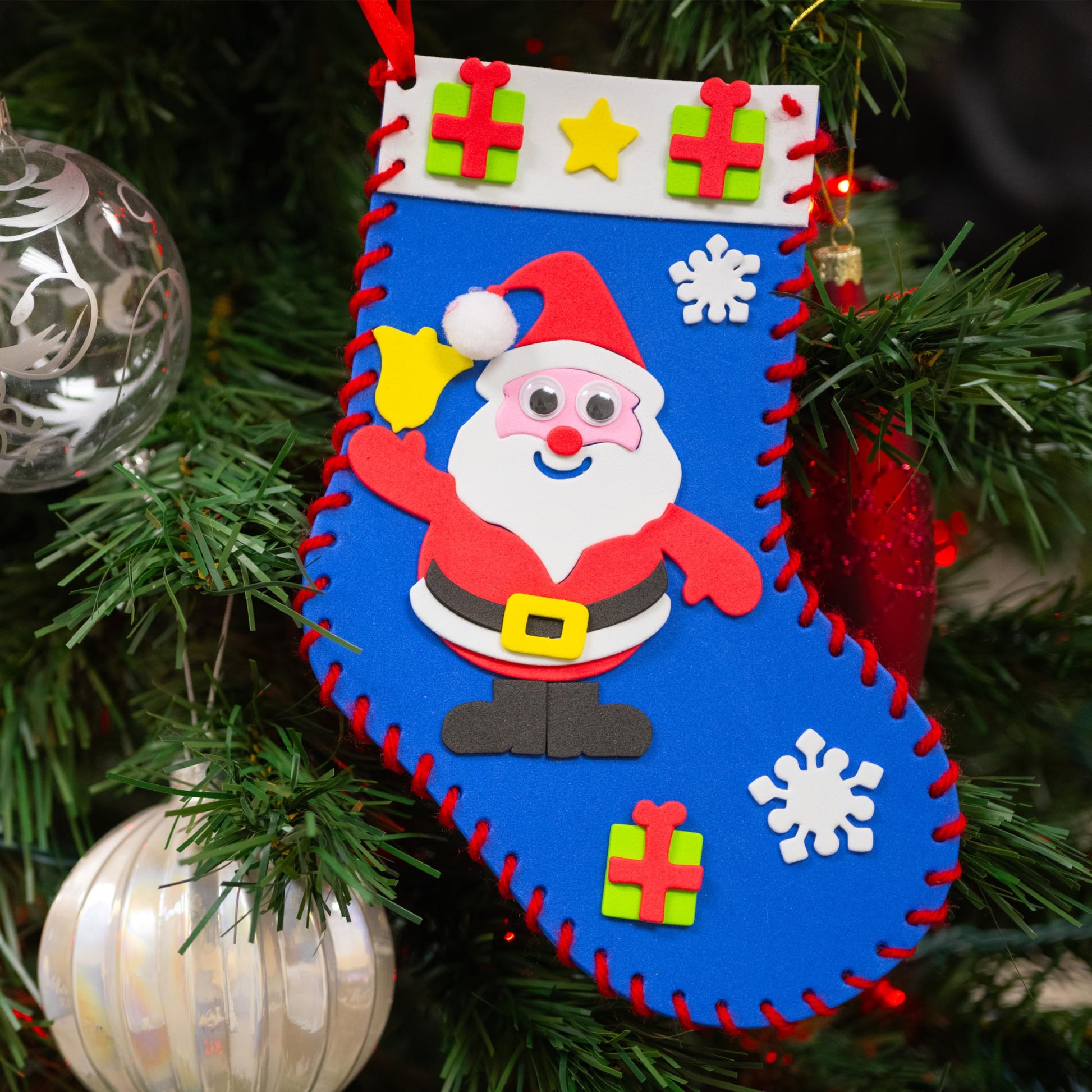 READY 2 LEARN Create Your Own Christmas Stockings | Foam | Set of 4 | Christmas Tree Ornaments | Holiday Decorations for Home | All Materials Included