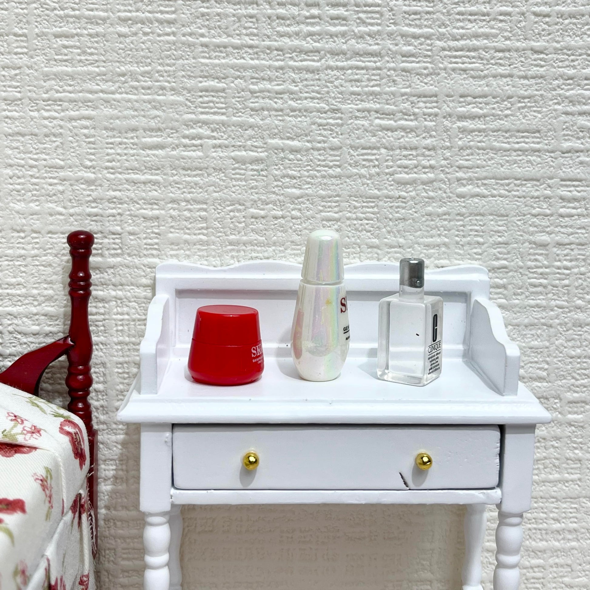 SAMCAMI Miniature Dollhouse Accessories, Mini Jewelry Storage, Mini Fashion and Dollhouse Bathroom Accessories, Mini Stuff, Miniature Makeup