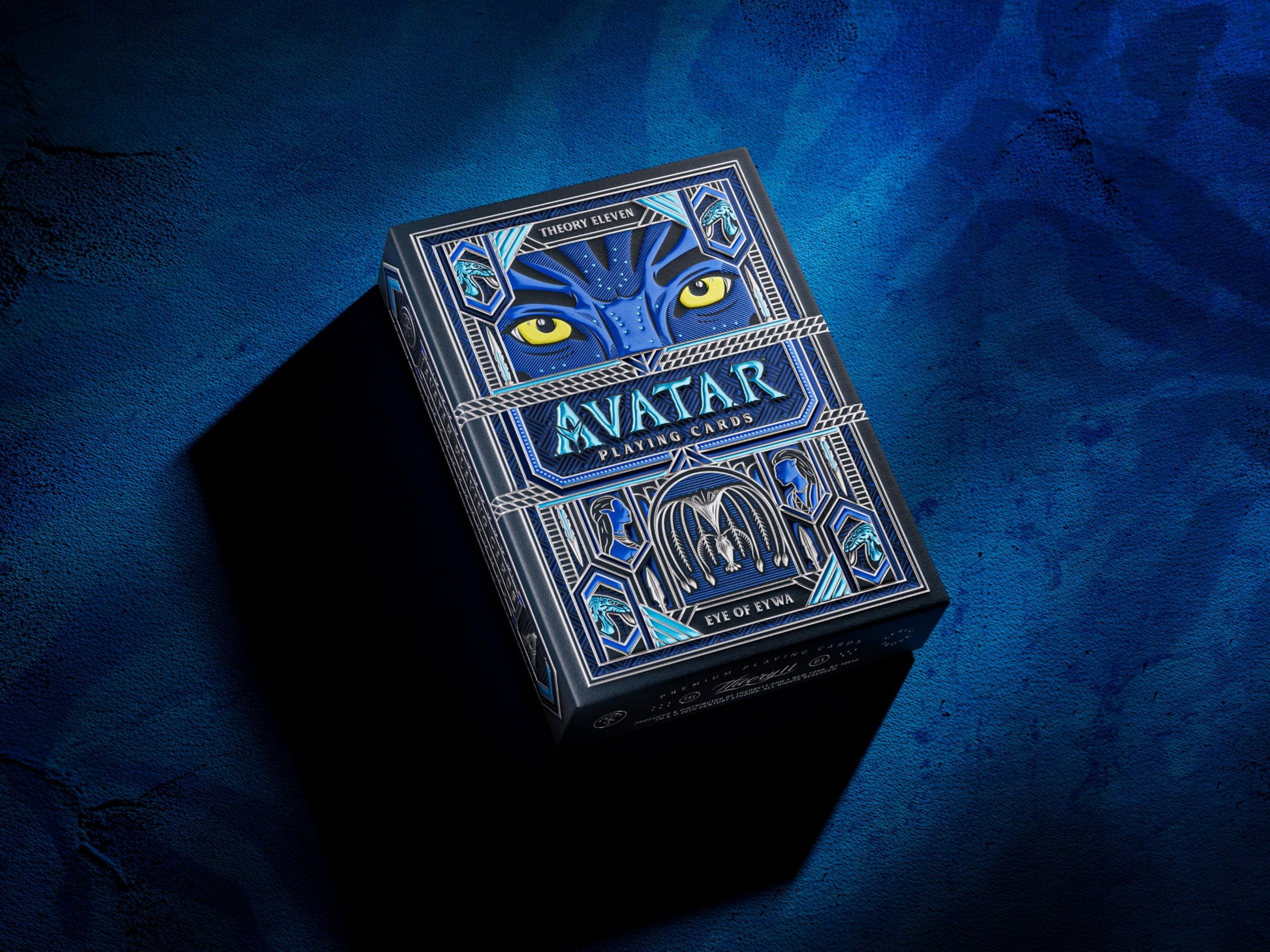 theory11 Avatar Playing Cards Eye of Eywa Edition | Official Collector's Deck | Bioluminescent Na'vi Design | Foil Embossed Tuck Box | Loved by Avatar