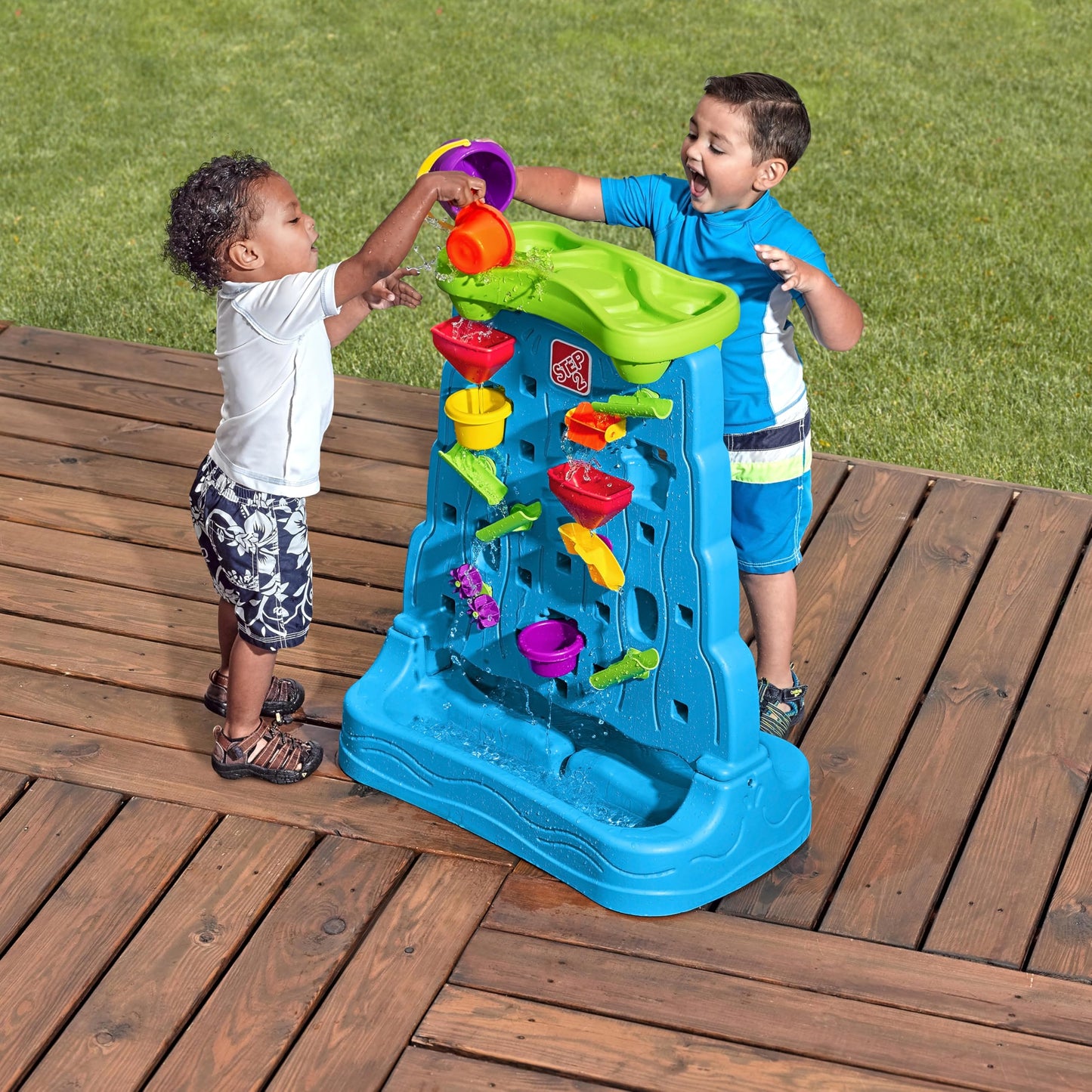 Step2 Waterfall Discovery Wall, Kids Double-Sided Water and Sand Activity Sensory Table, Summer Outdoor Toys, 13 Piece Toy Accessories, For Toddlers