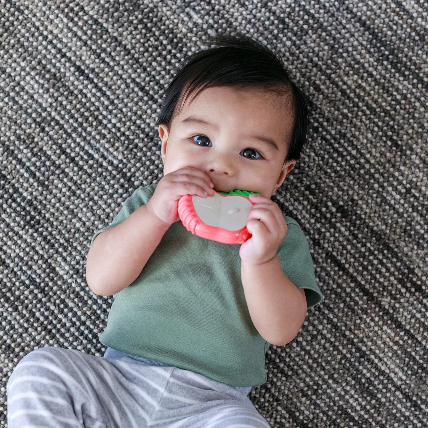 Infantino Lil' Nibbles Vibrating Baby Teether Apple