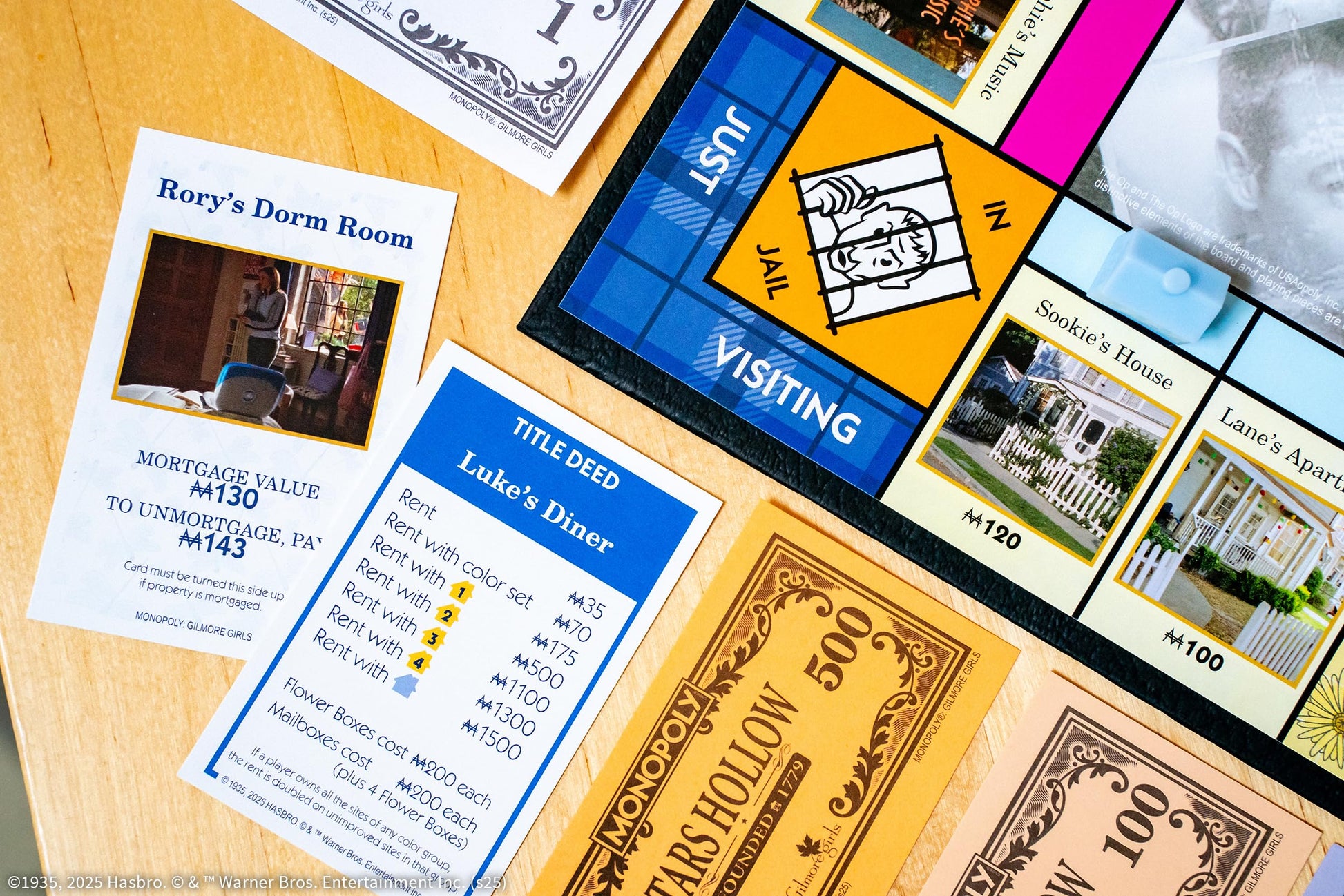 Monopoly: Gilmore Girls, Buy, Sell & Trade Iconic Stars Hollow Locations, Includes 6 Collectible Tokens Like Coffee Cup & Luke’s Hat, Fun Game